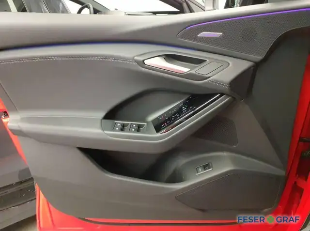 Audi SQ6 E-Tron view 6