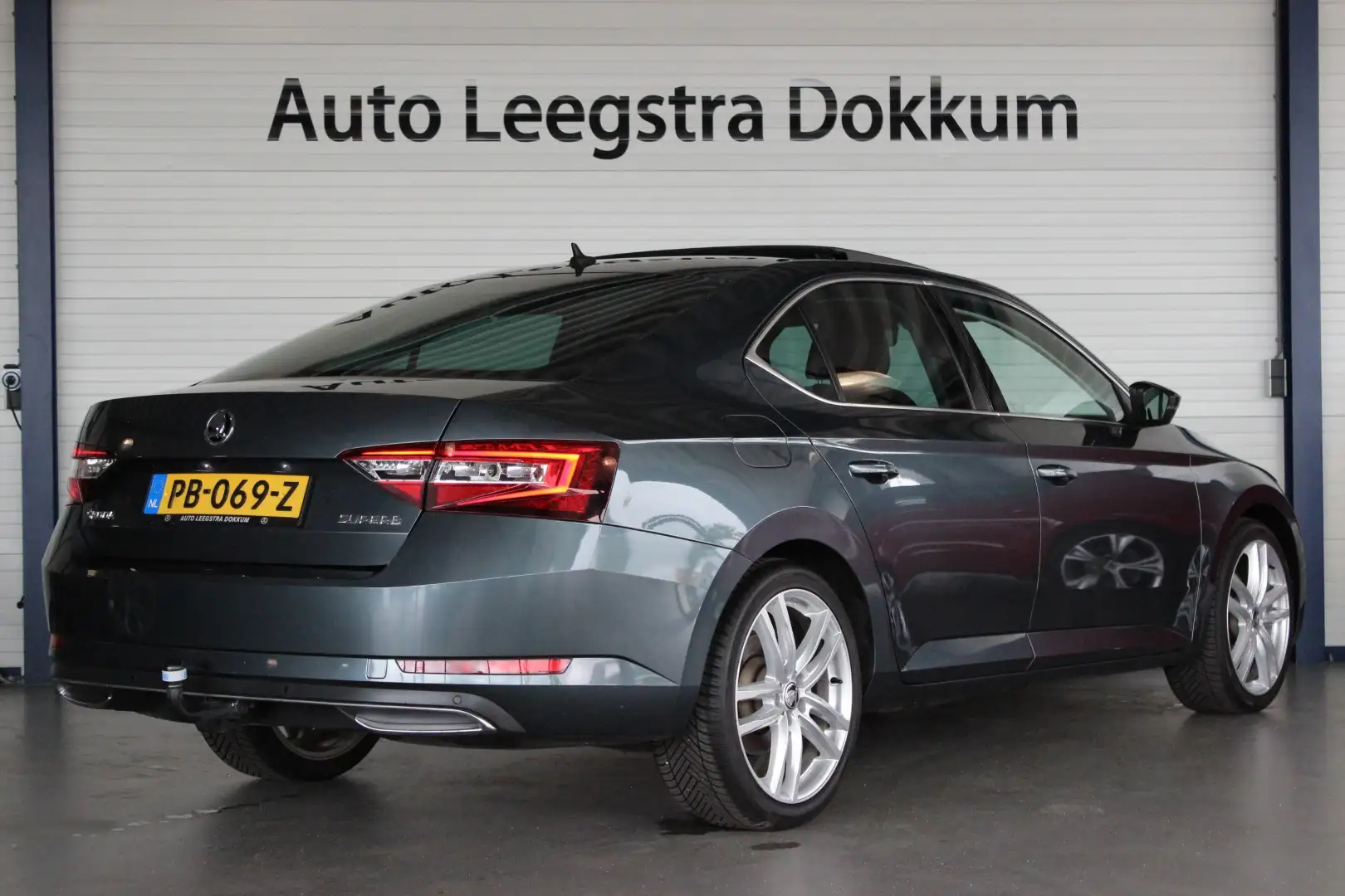 Skoda Superb 1.4 TSI ACT Ambition Business Pano | Afn. Trekhaak Grigio - 2