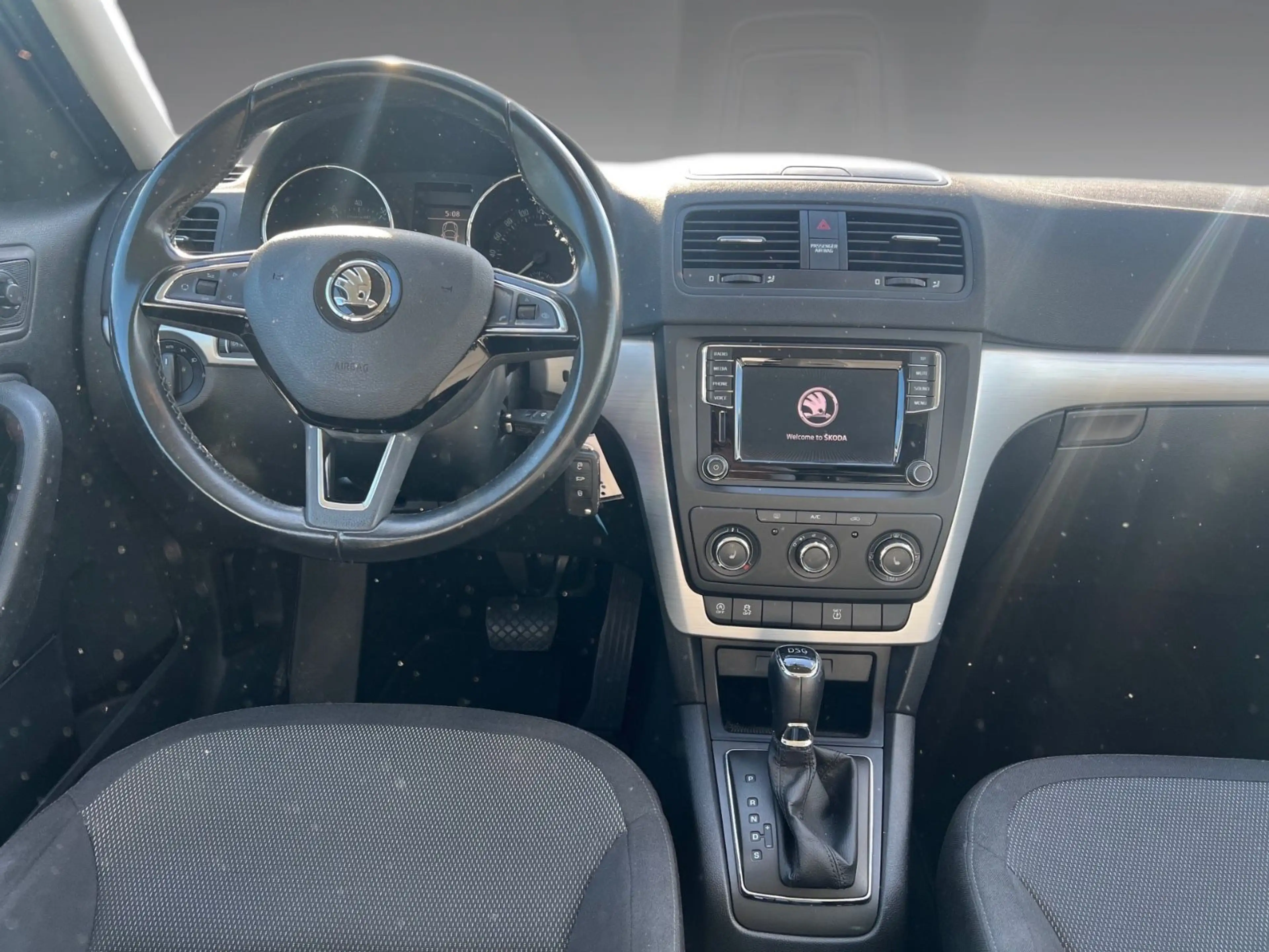 Skoda Yeti Ambition Outdoor 1.4TSI DSG — photo 9