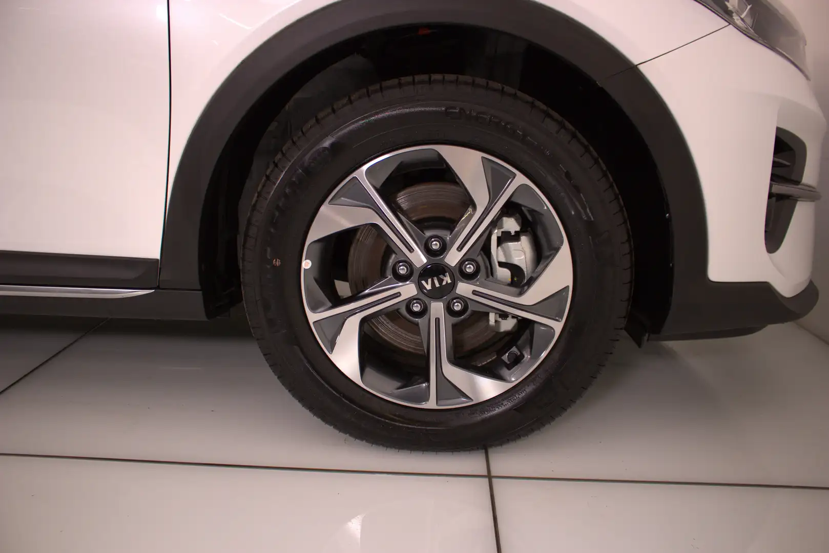 Kia XCeed 1.6 Crdi Silber Bianco - 2