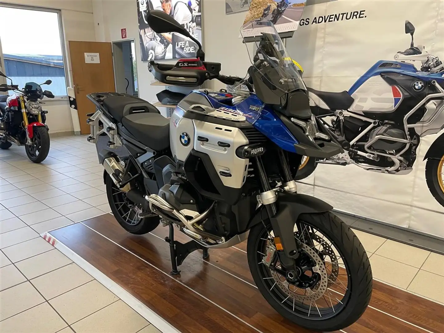 BMW R 1300 GS Adventure Kein Vorführer / ASA / DWA Bleu - 2