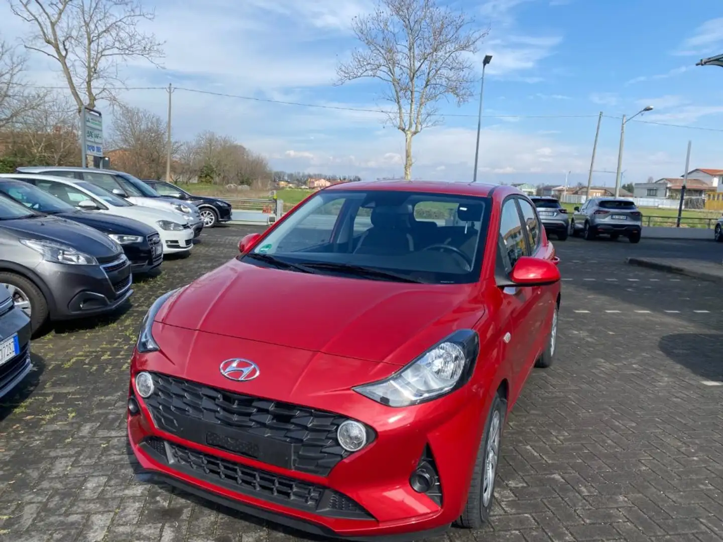 Hyundai i10 1.0 MPI Advanced Rosso - 1