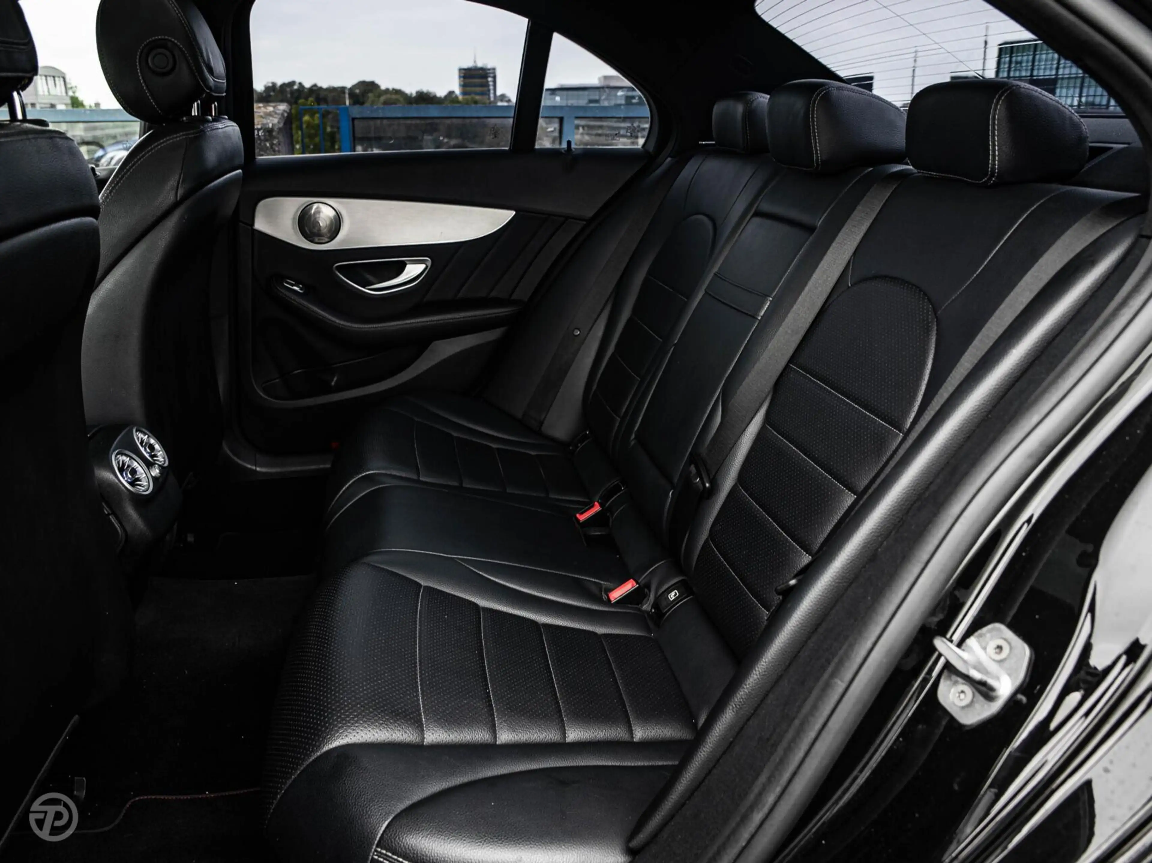 Mercedes-Benz C 220 CDI AMG Night Edition | Panoramadak | 360 Camera | — photo 13