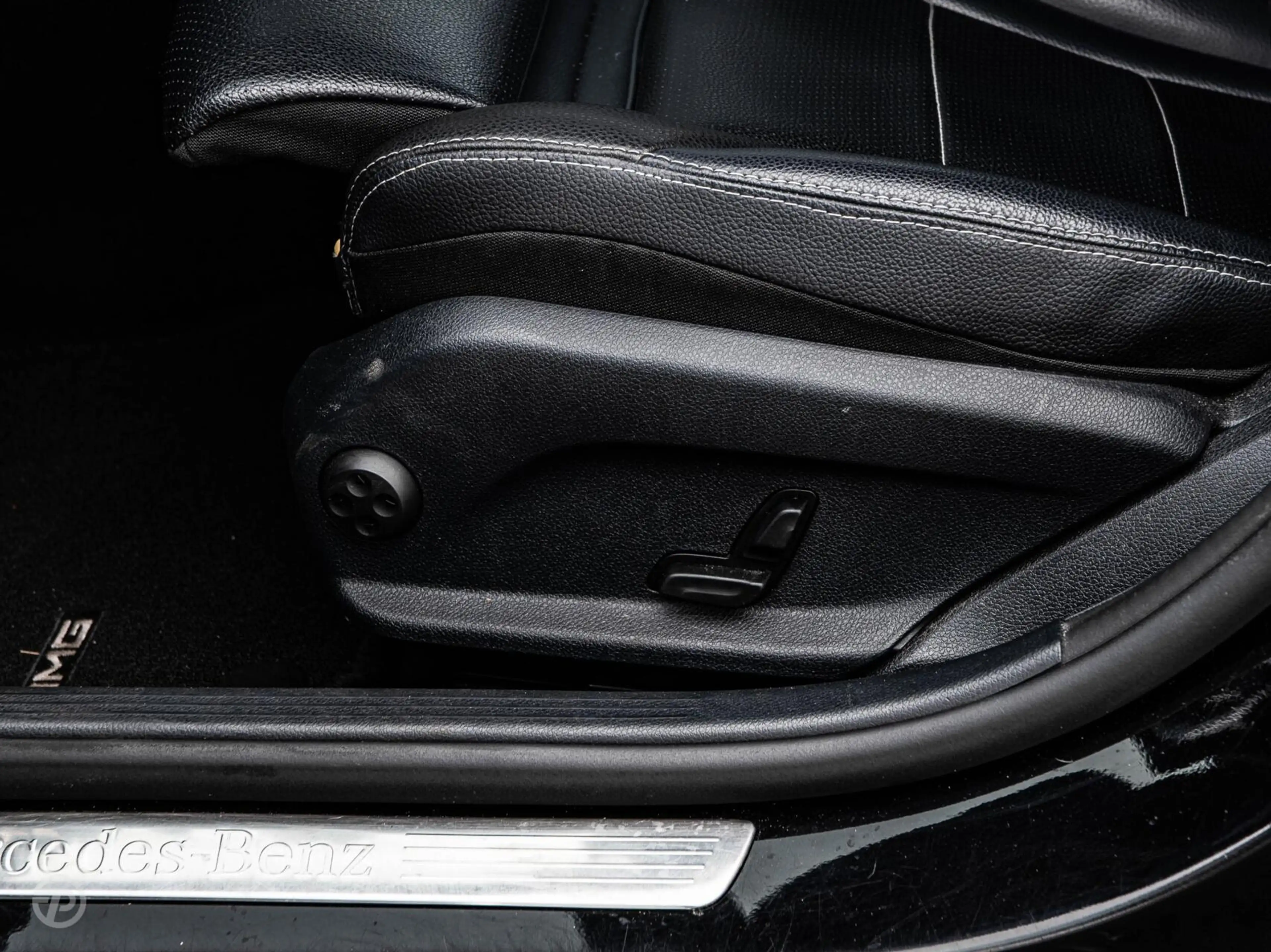 Mercedes-Benz C 220 CDI AMG Night Edition | Panoramadak | 360 Camera | — photo 34