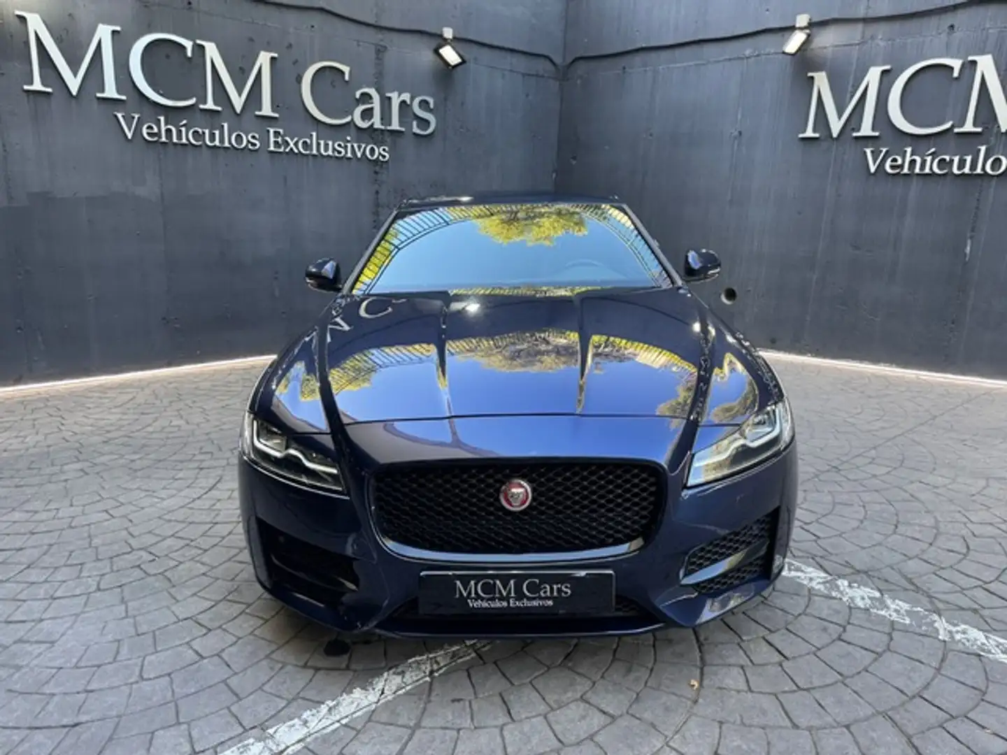 Jaguar XF 2.0i4D R-Sport Aut. 180 Azul - 2