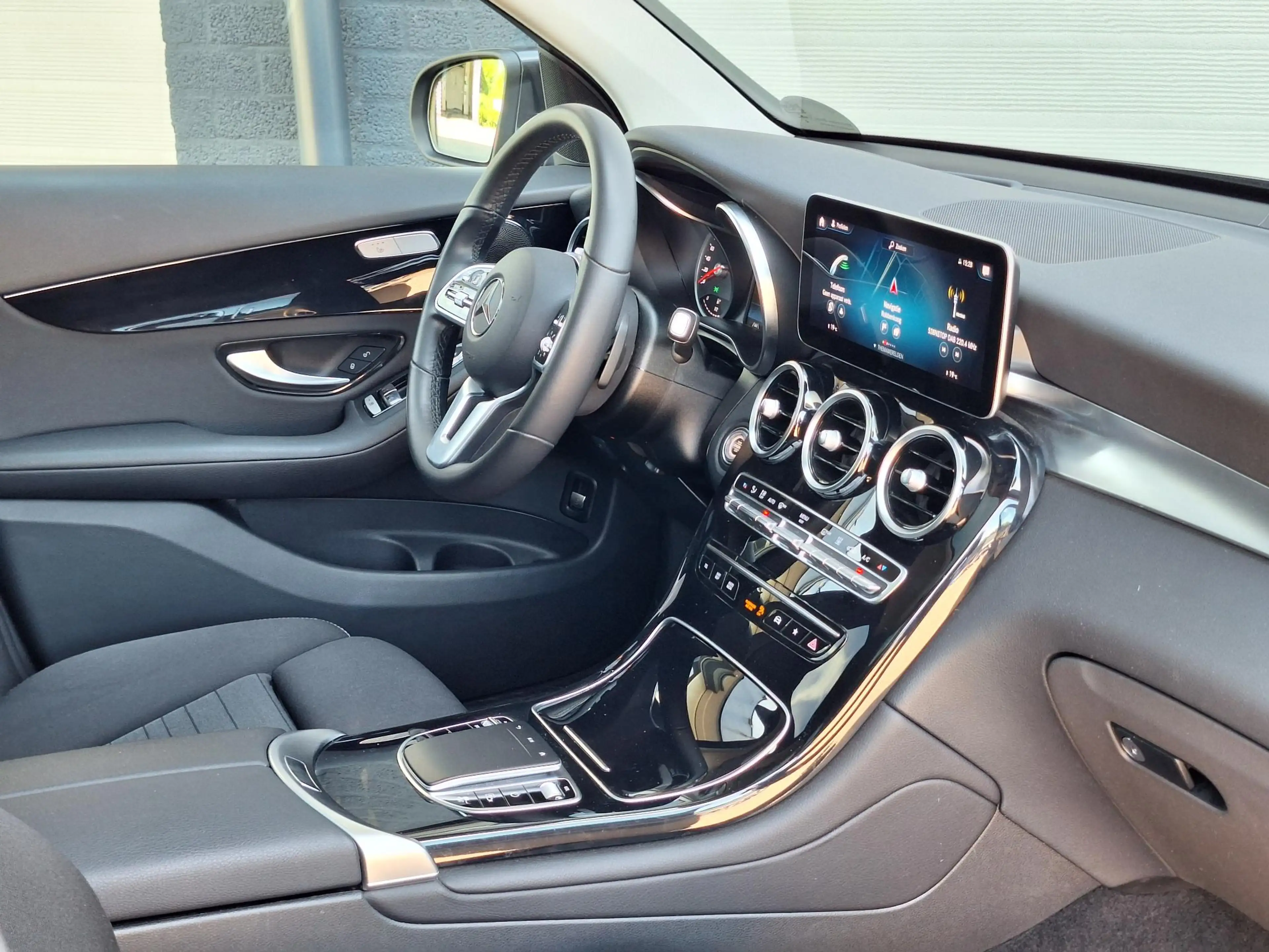 Mercedes-Benz GLC 300 300e 4MATIC | Panoramadak | Achteruitrijcamera | H — photo 10