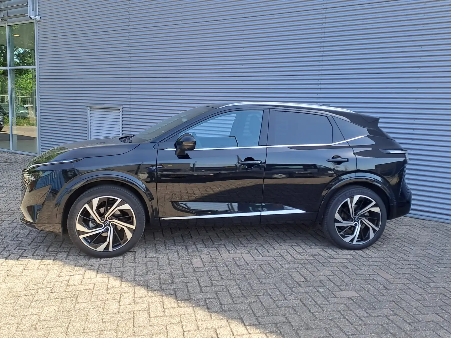 Nissan Qashqai 1.3 MHEV Xtronic Tekna Plus Head Up | Apple Carpla Zwart - 2