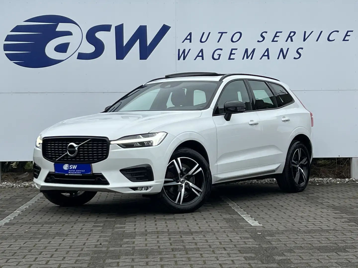 Volvo XC60 2.0 B4 R-Design | Pano | CarPlay | Camera | LED | Wit - 1