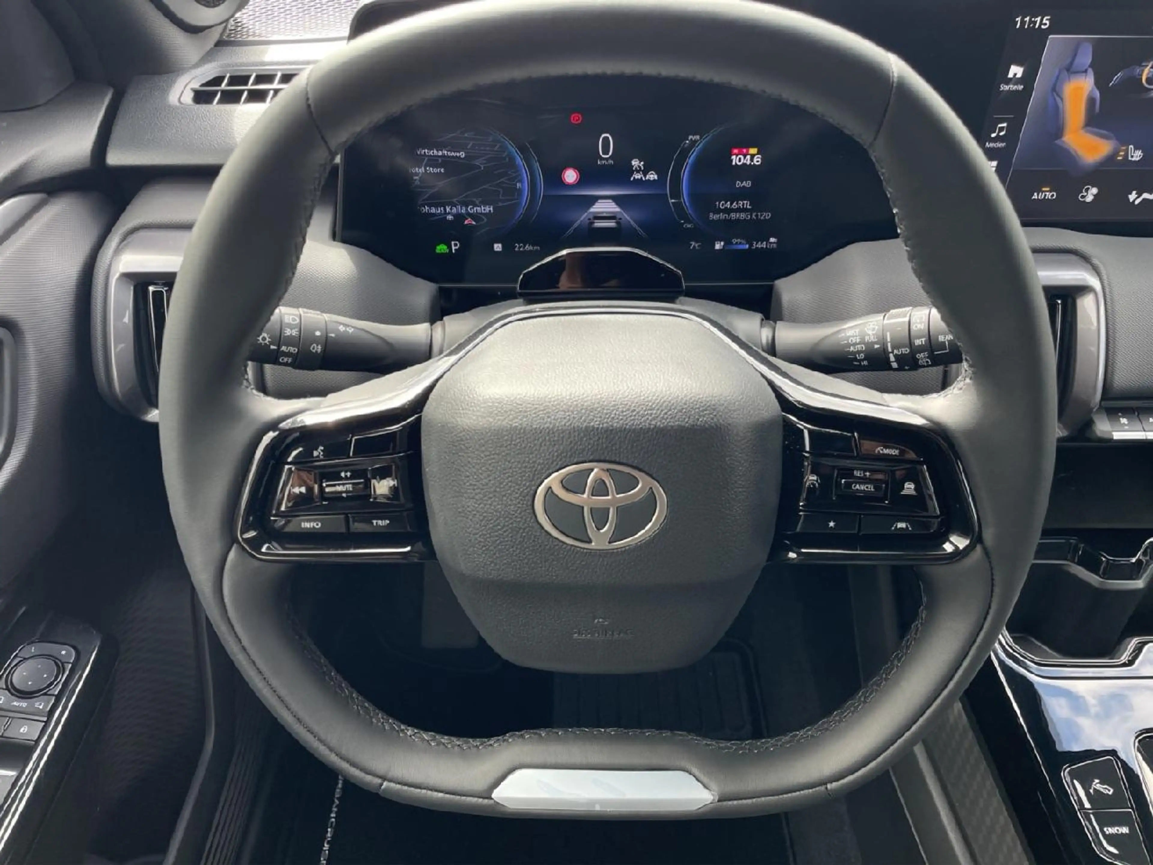 Toyota Urban Cruiser 128 kW FWD Lounge — photo 11
