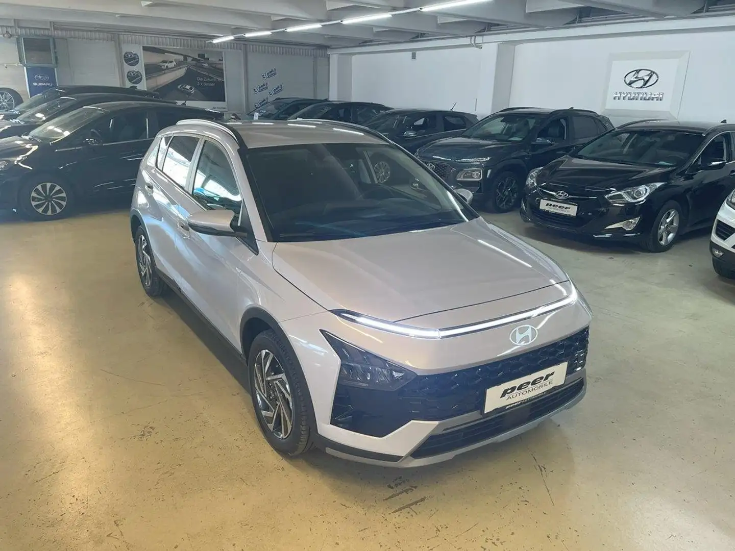 Hyundai BAYON Bayon GO Plus 1.0 T-GDI 100 PS *VORFÜHRWAGEN* Gris - 2