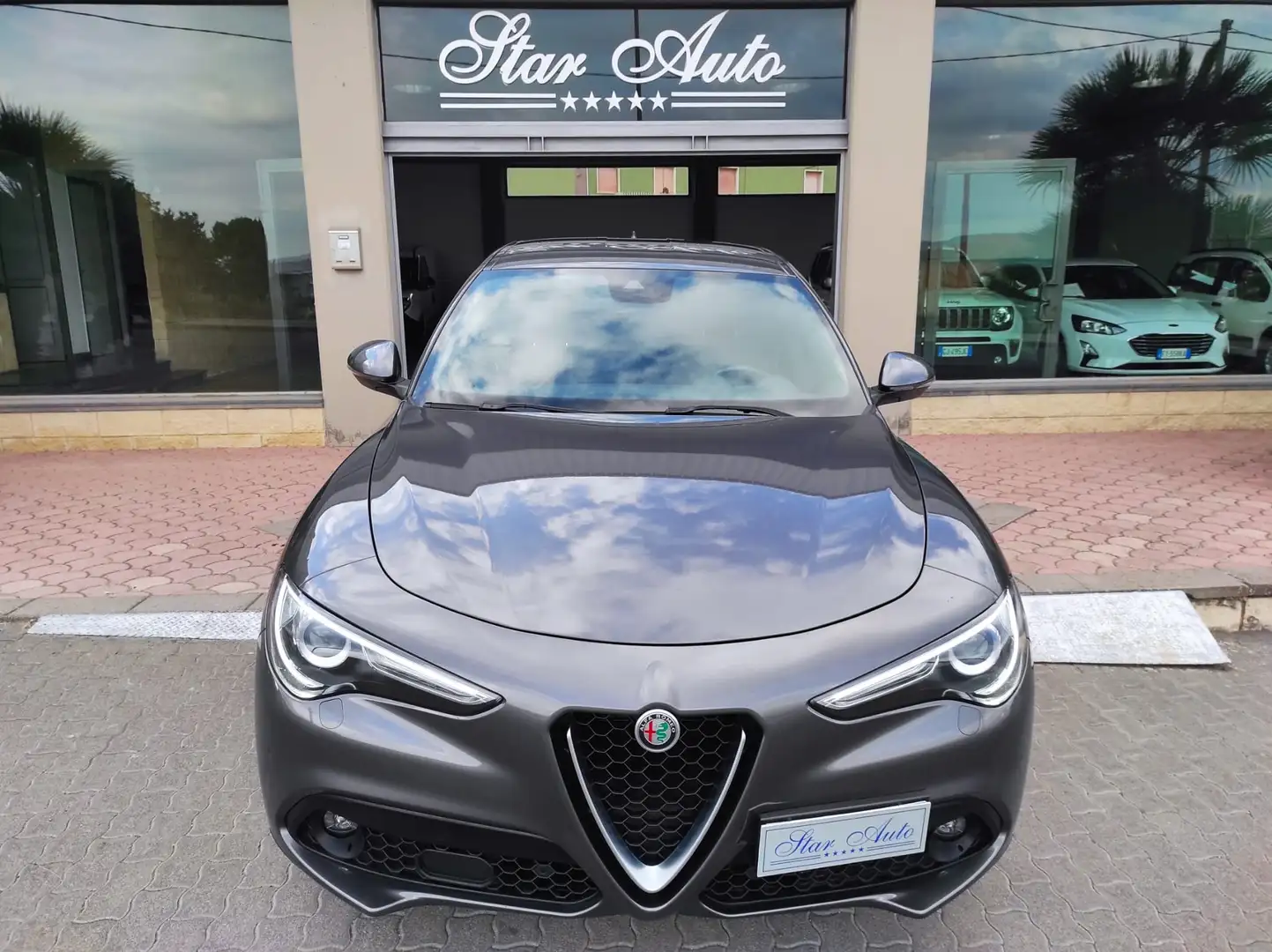 Alfa Romeo Stelvio Stelvio 2020 2.2 t Business Q4 190cv auto Grigio - 1