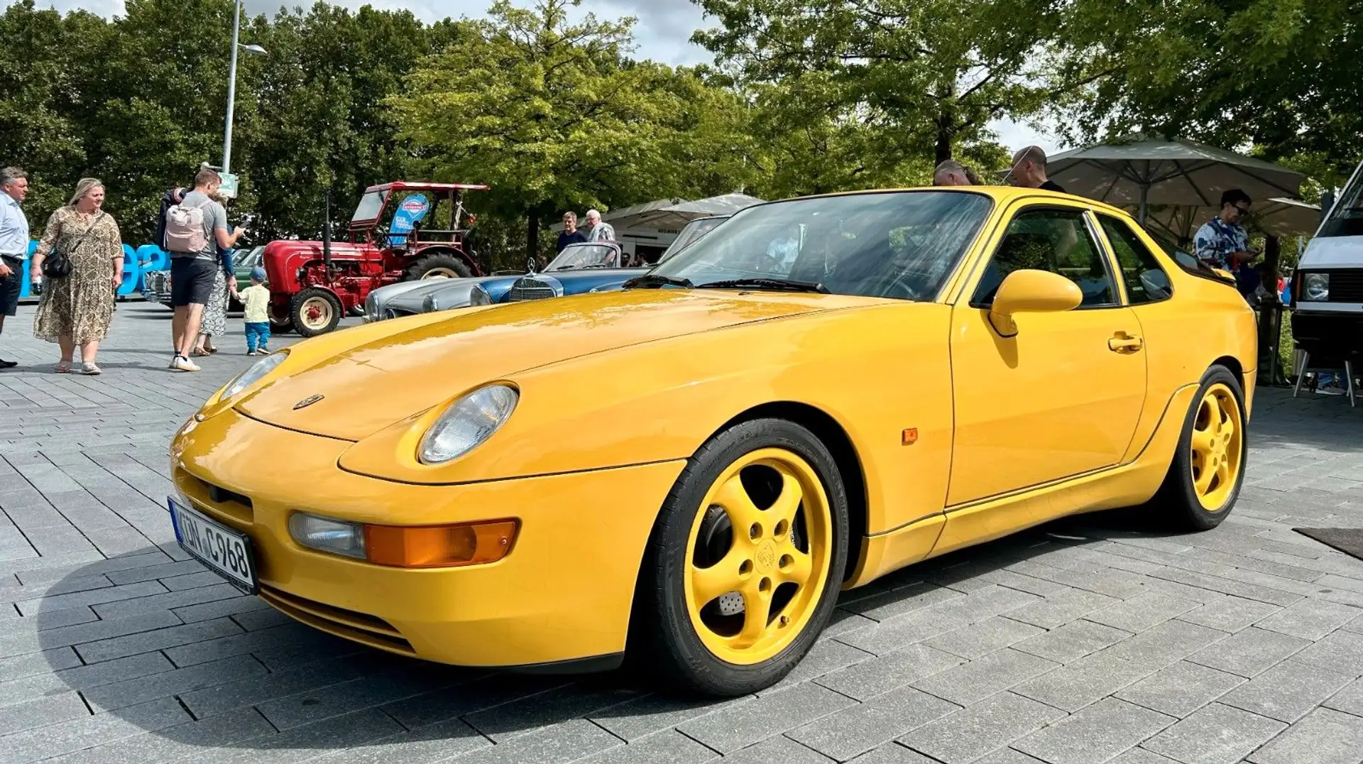 Porsche 968 Clubsport Gelb - 1