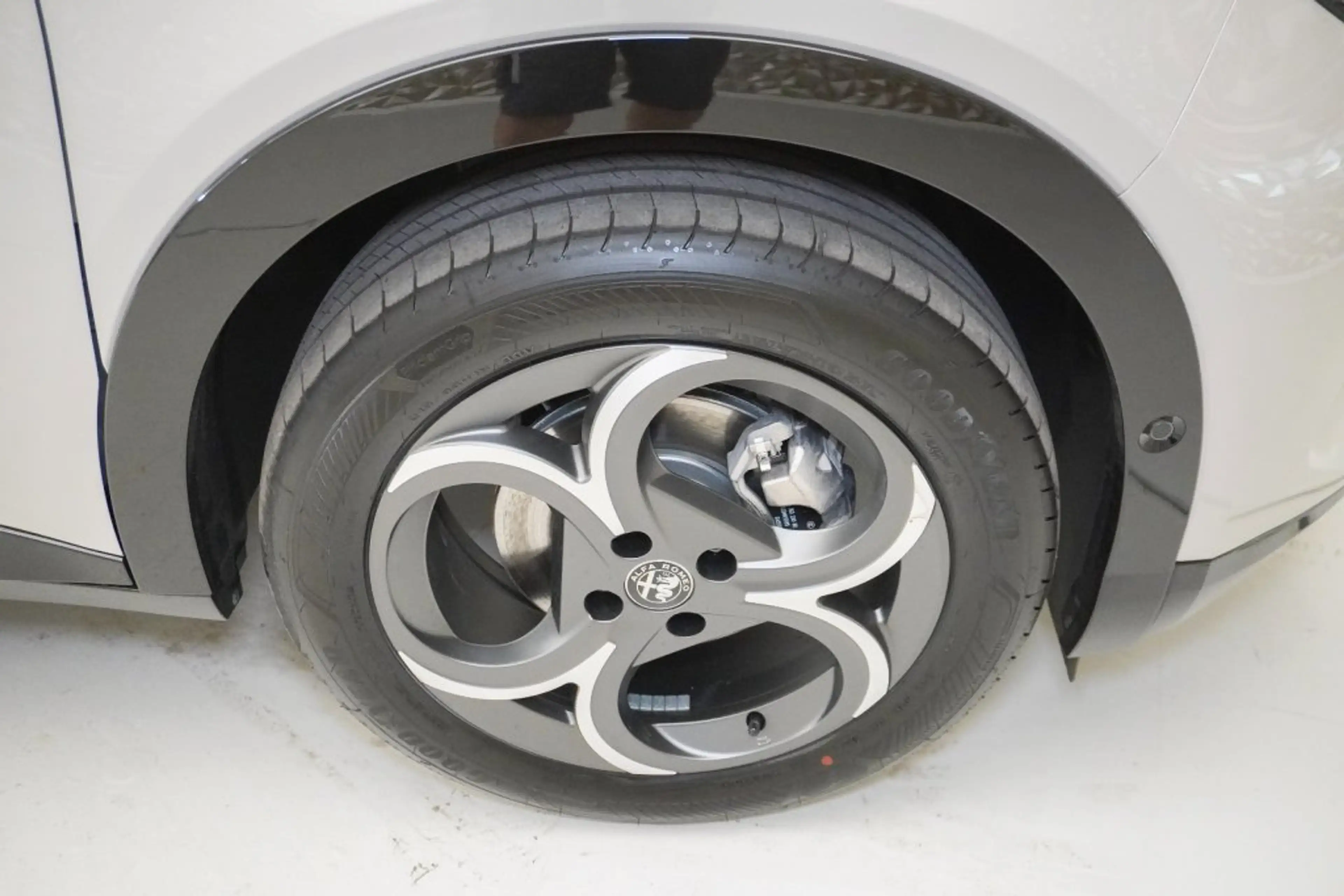 Alfa Romeo Junior IBR Q4 SPORT SPEC 145HP — photo 4