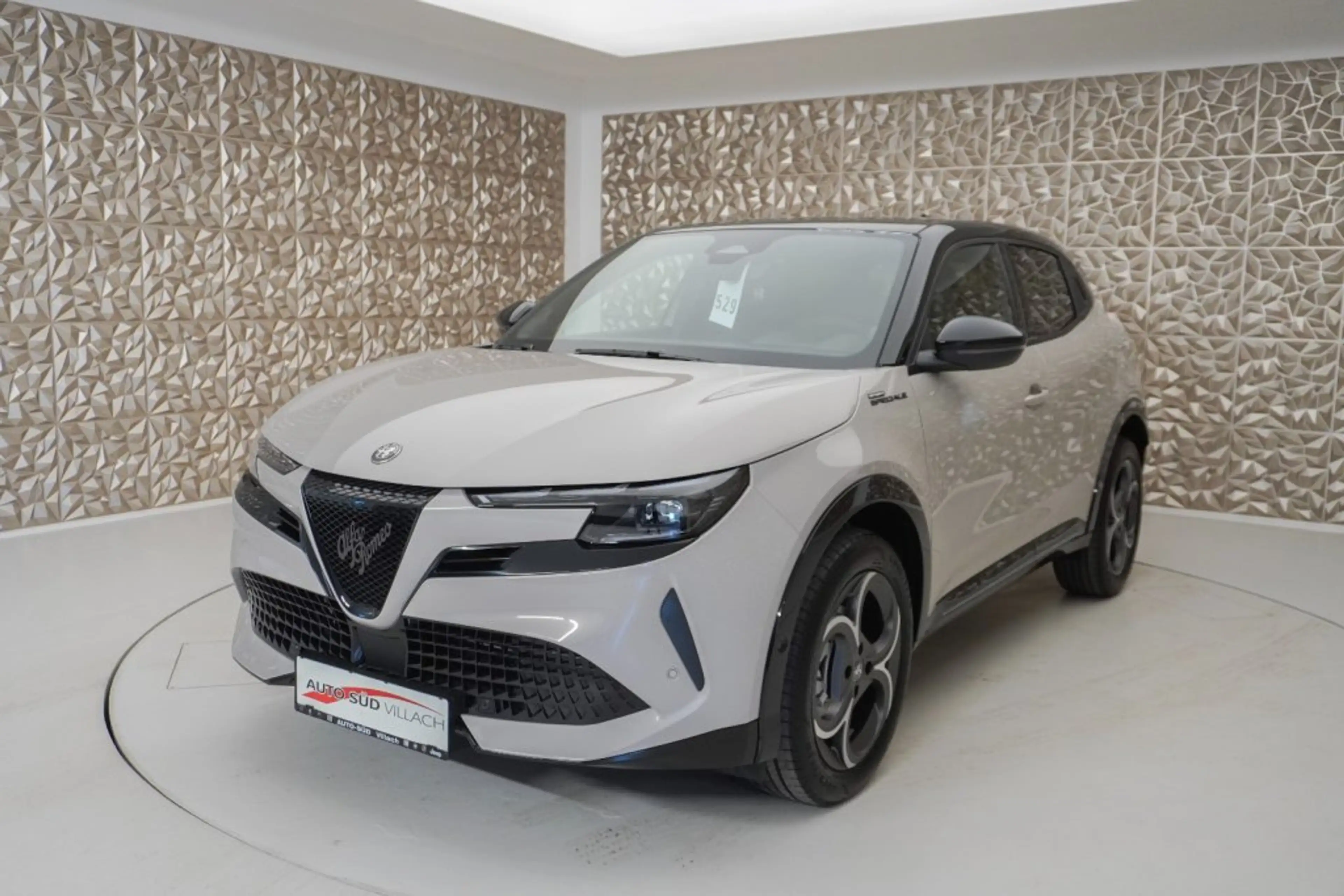 Alfa Romeo Junior IBR Q4 SPORT SPEC 145HP — photo 15