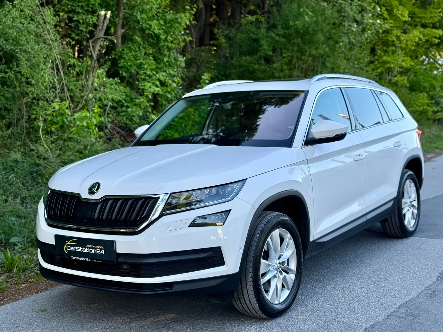 Skoda Kodiaq Style 4x4*190PS*PANO*ACC*TOTWIN*360CAM*VIRTCO*AHK* Weiß - 1