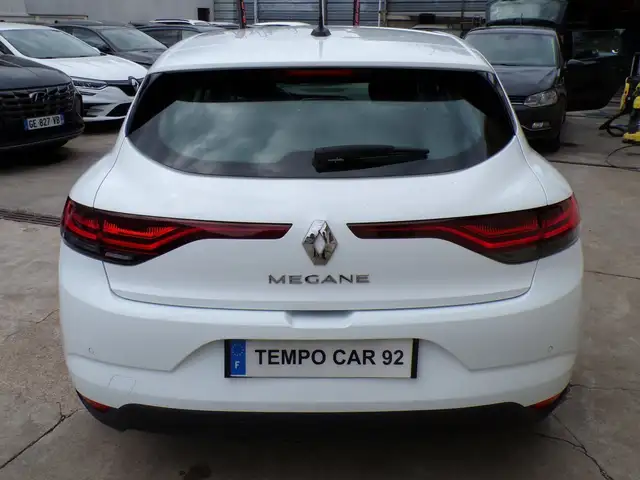 Renault Megane view 5