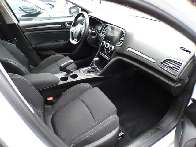 Renault Megane view 10