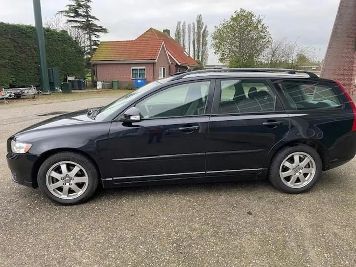 Volvo V50 1.8F Momentum/XENON/STOELVERWARMING/HIGH PER.SOUND Fekete - 2
