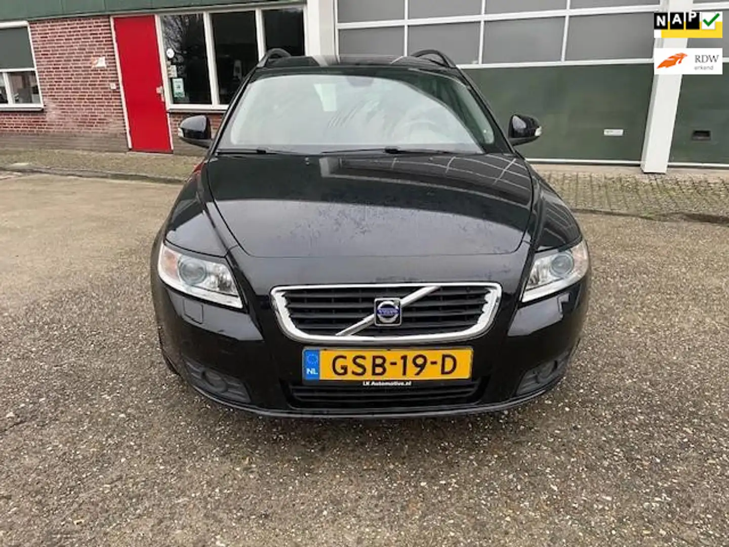 Volvo V50 1.8F Momentum/XENON/STOELVERWARMING/HIGH PER.SOUND Fekete - 1