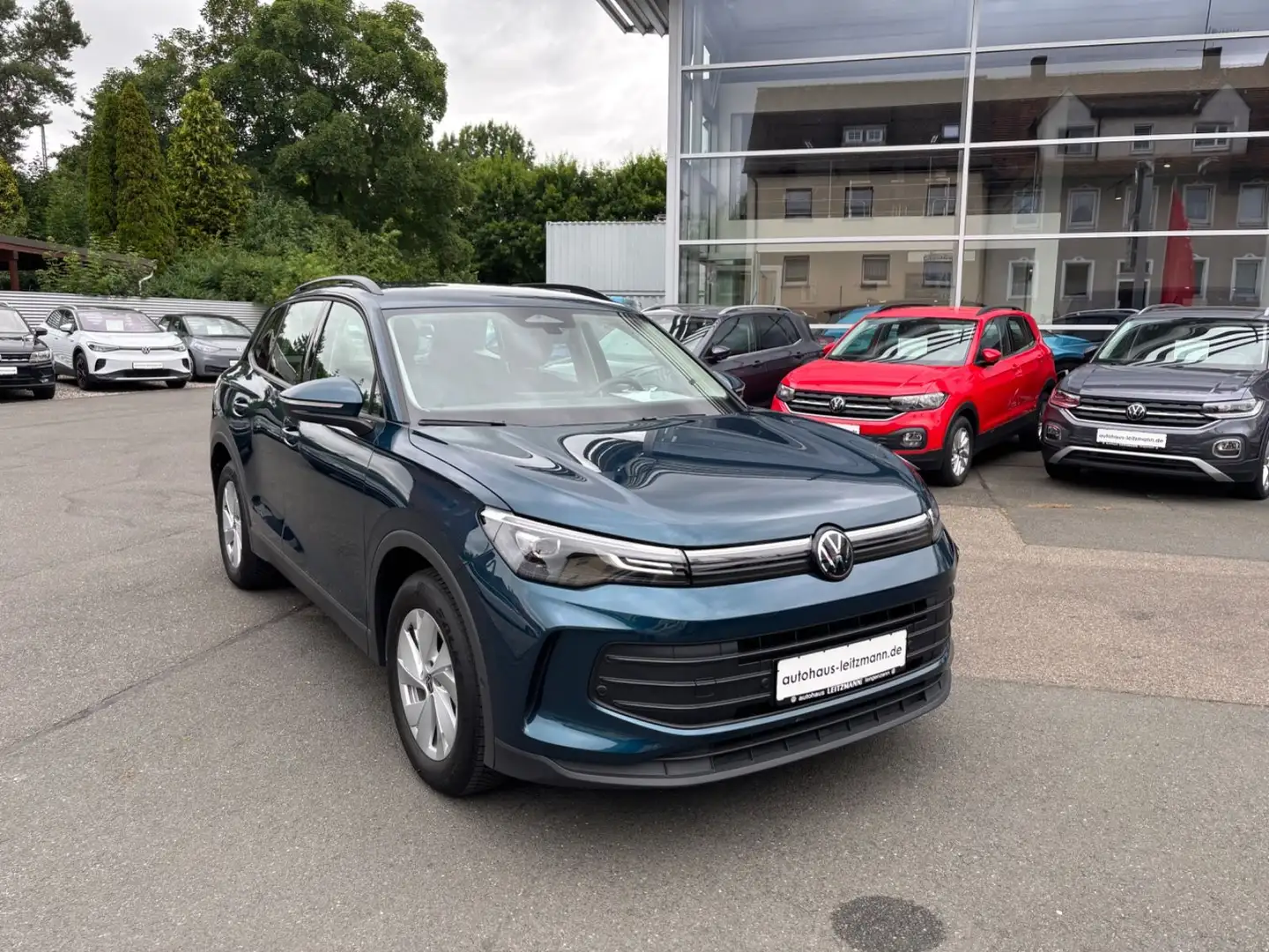 Volkswagen Tiguan 1.5 eTSI 96 kW,AHK,Kamera,Navi,LED,Garant Blau - 1