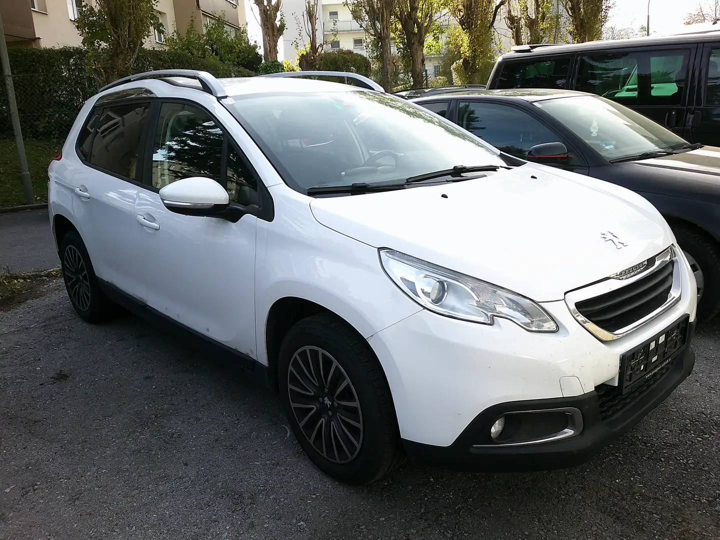 Peugeot 2008 Active Weiß - 1