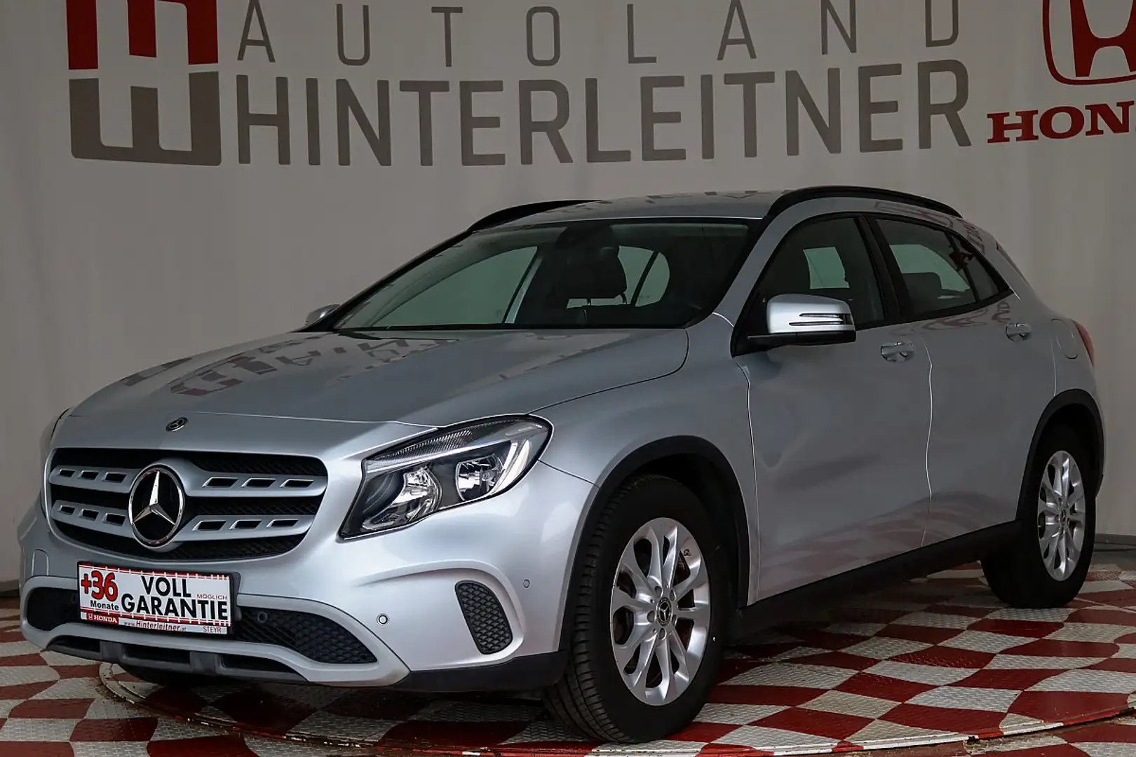 Mercedes-Benz GLA 200 2,2d 4MATIC Aut. NAVI KAMERA Grau - 1