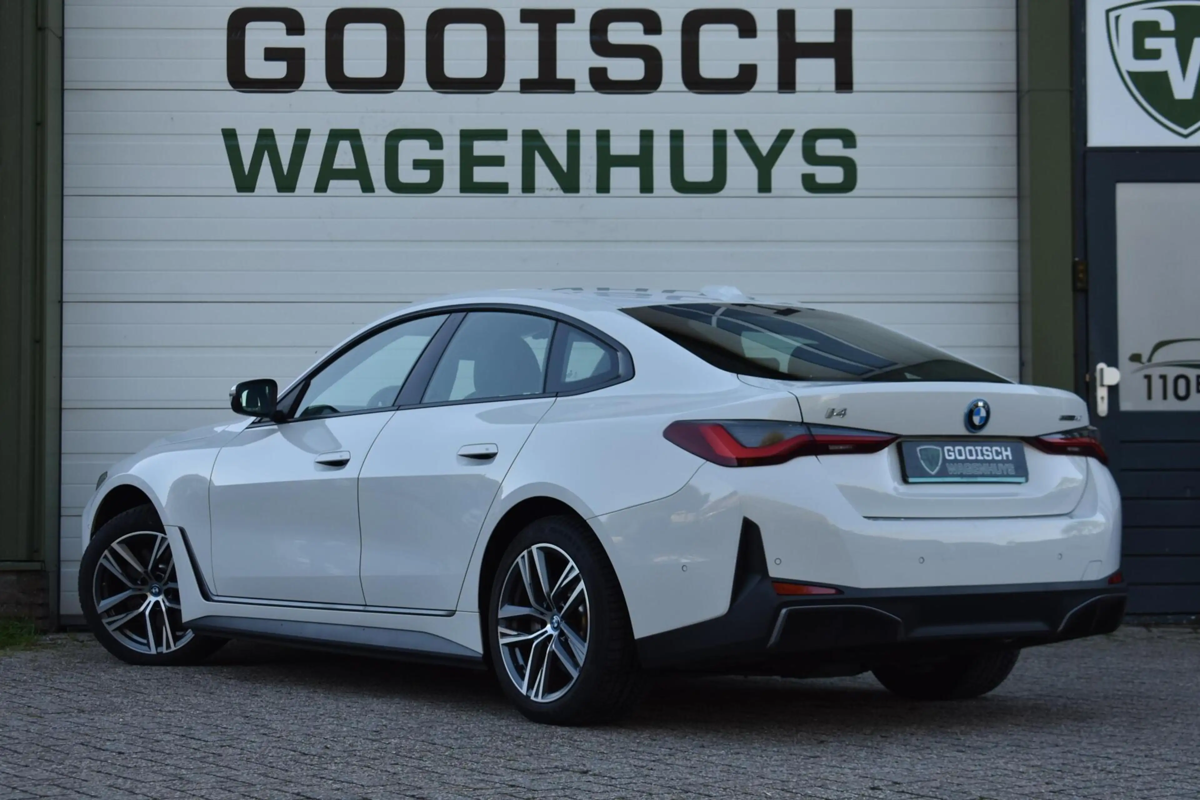 BMW i4 eDrive40 High Executive 84 kWh | Leder| H&K | Lase — photo 3