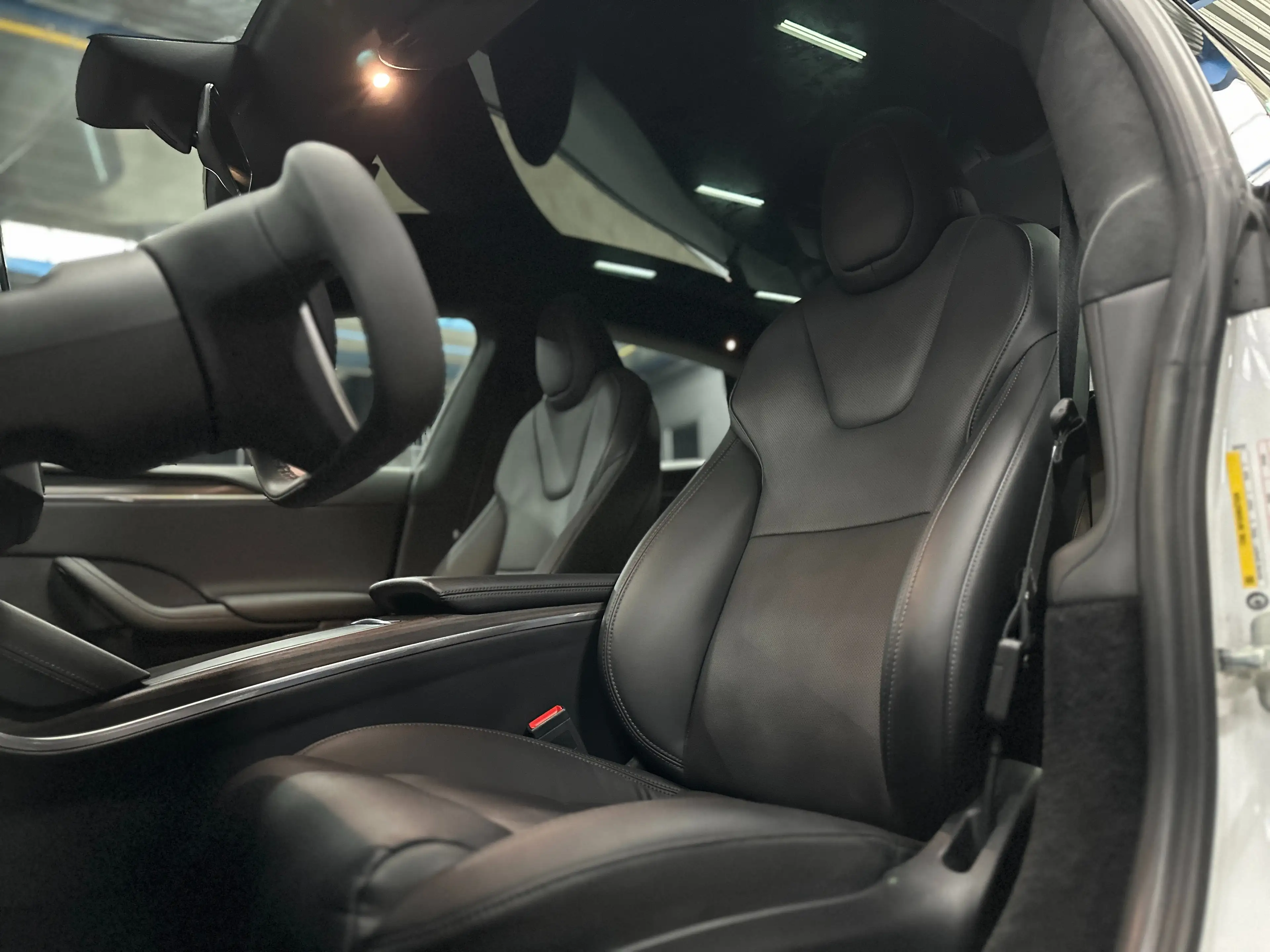 Tesla Model S DUAL MOTOR - ENHANCED AP - 2023 — photo 12