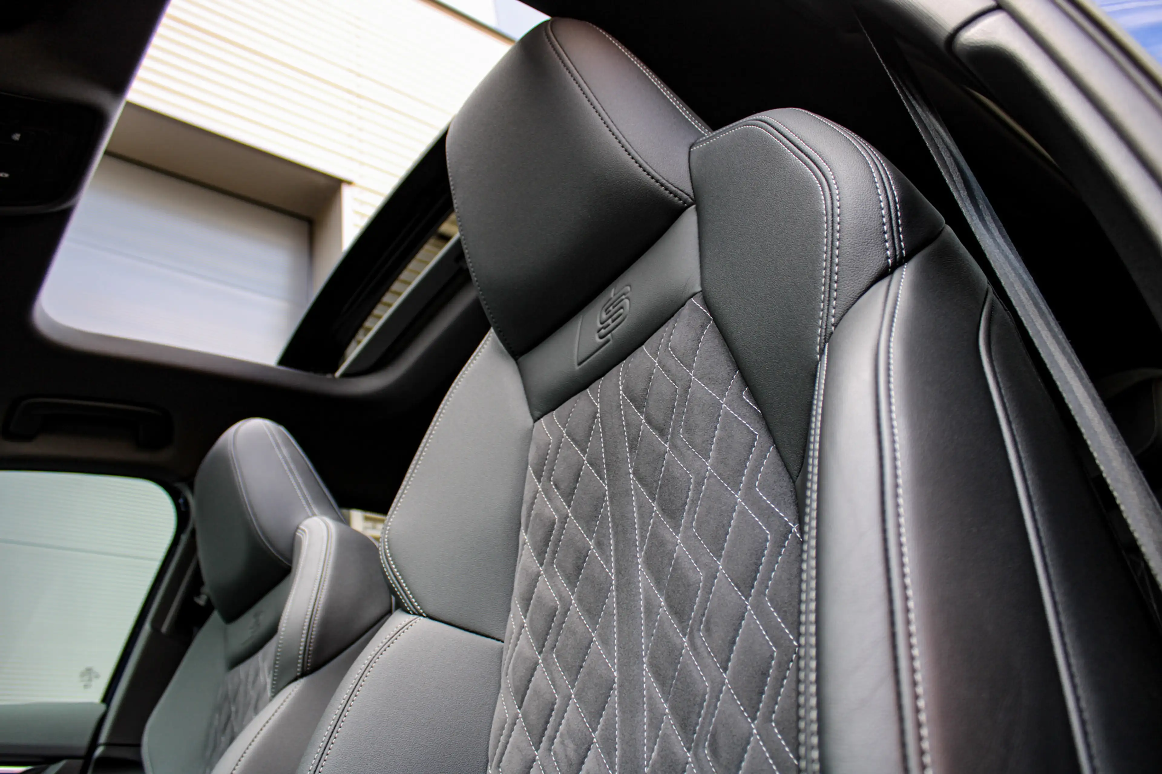 Audi A3 Sportback 45 TFSI e S edition Competition | Pano | — photo 10