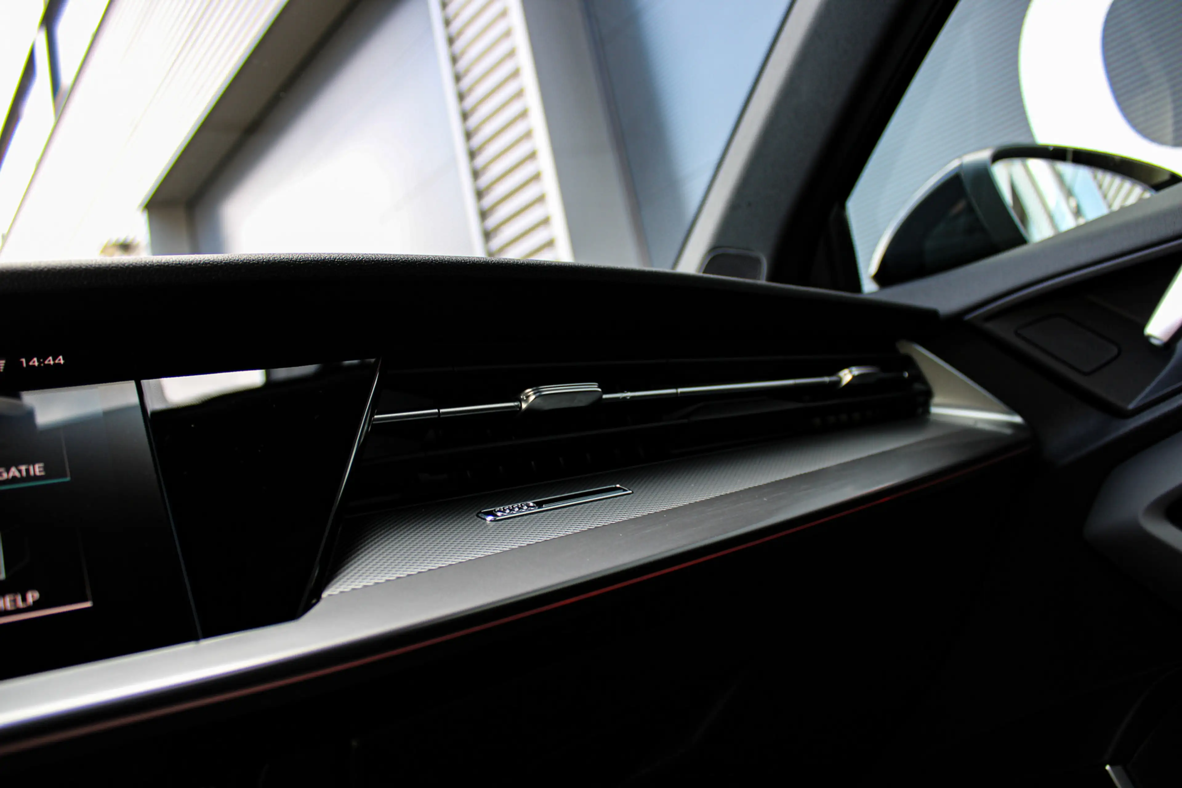 Audi A3 Sportback 45 TFSI e S edition Competition | Pano | — photo 16