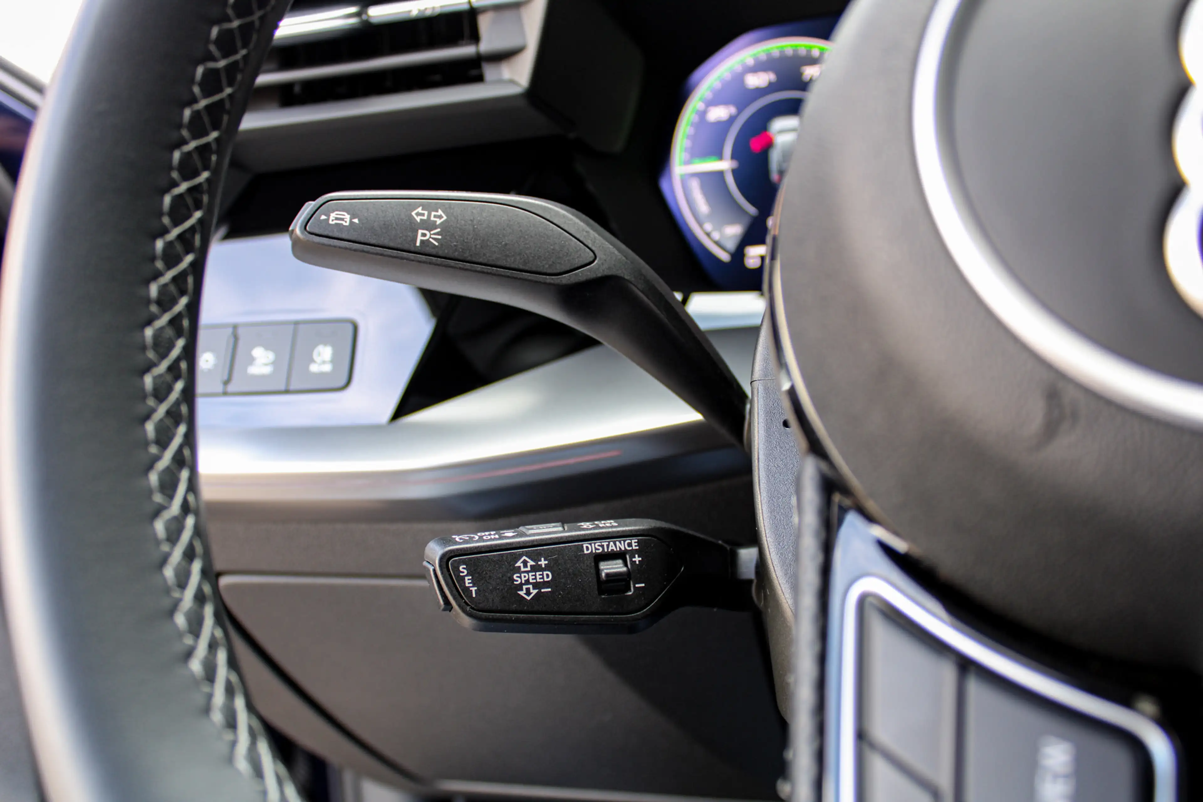 Audi A3 Sportback 45 TFSI e S edition Competition | Pano | — photo 12