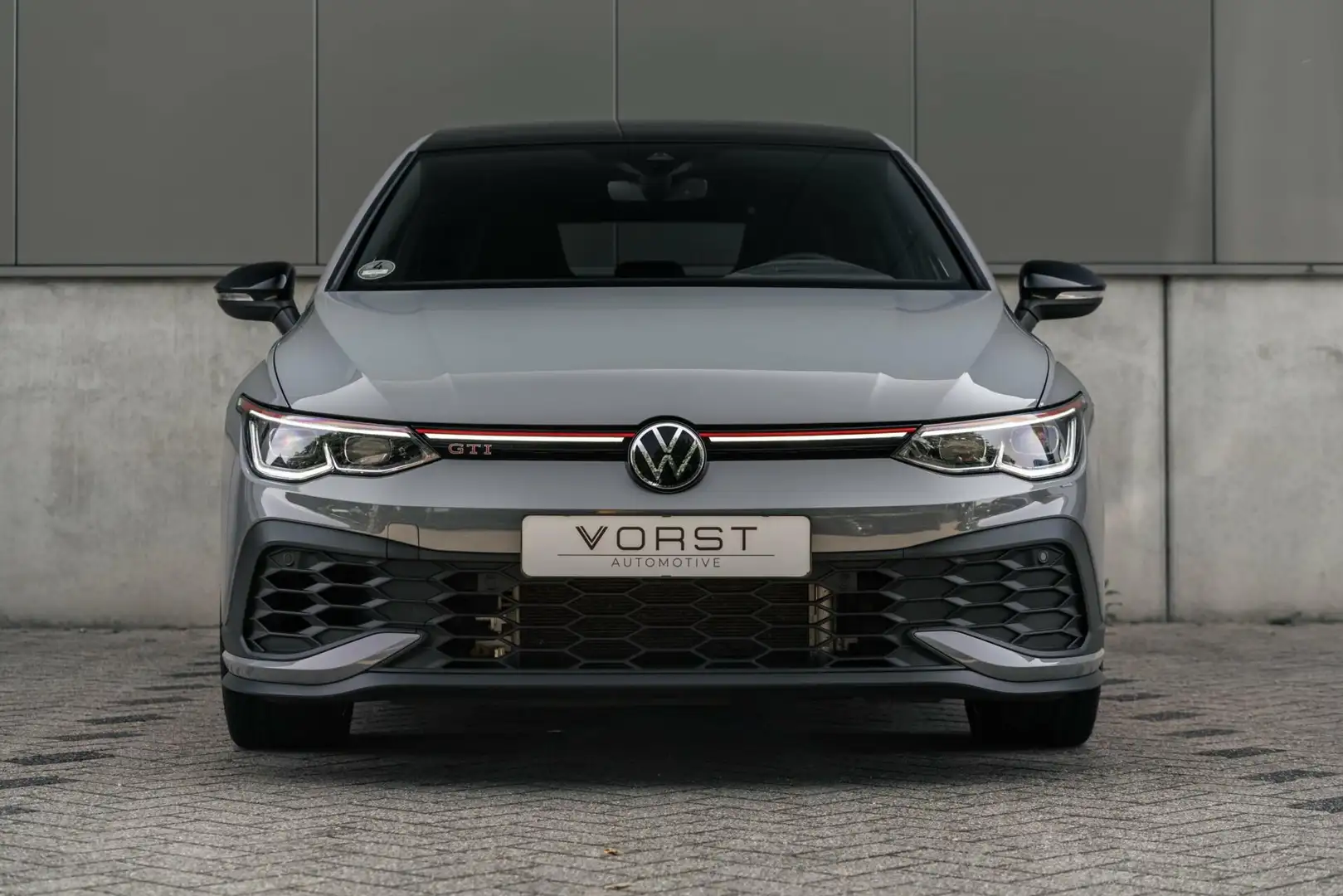 Volkswagen Golf GTI 2.0 TSI Clubsport 45 Jahre Akra Pano DSG - 2