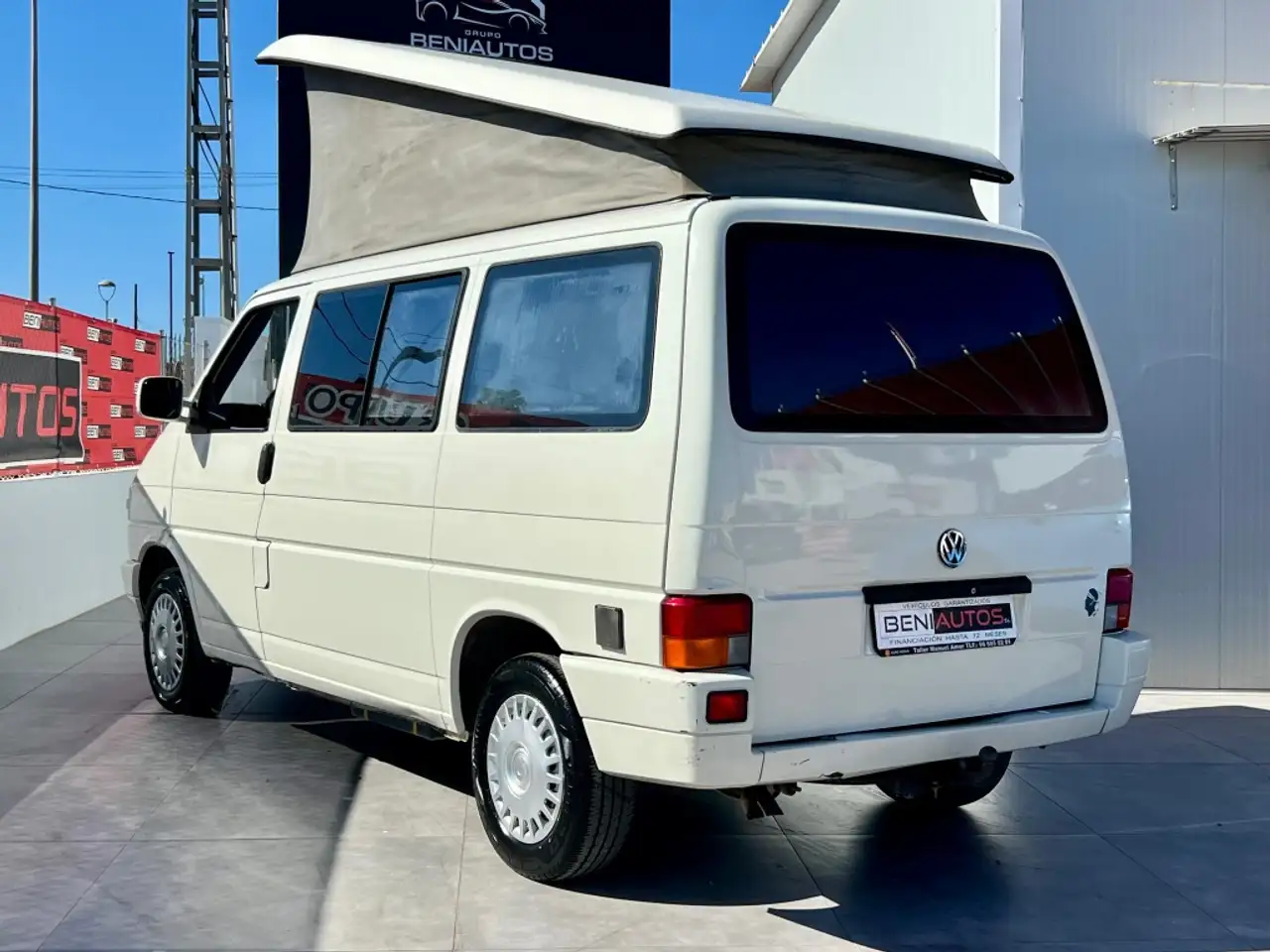 Volkswagen Transporter Monovolumen Manual de 4 Puertas, foto 3