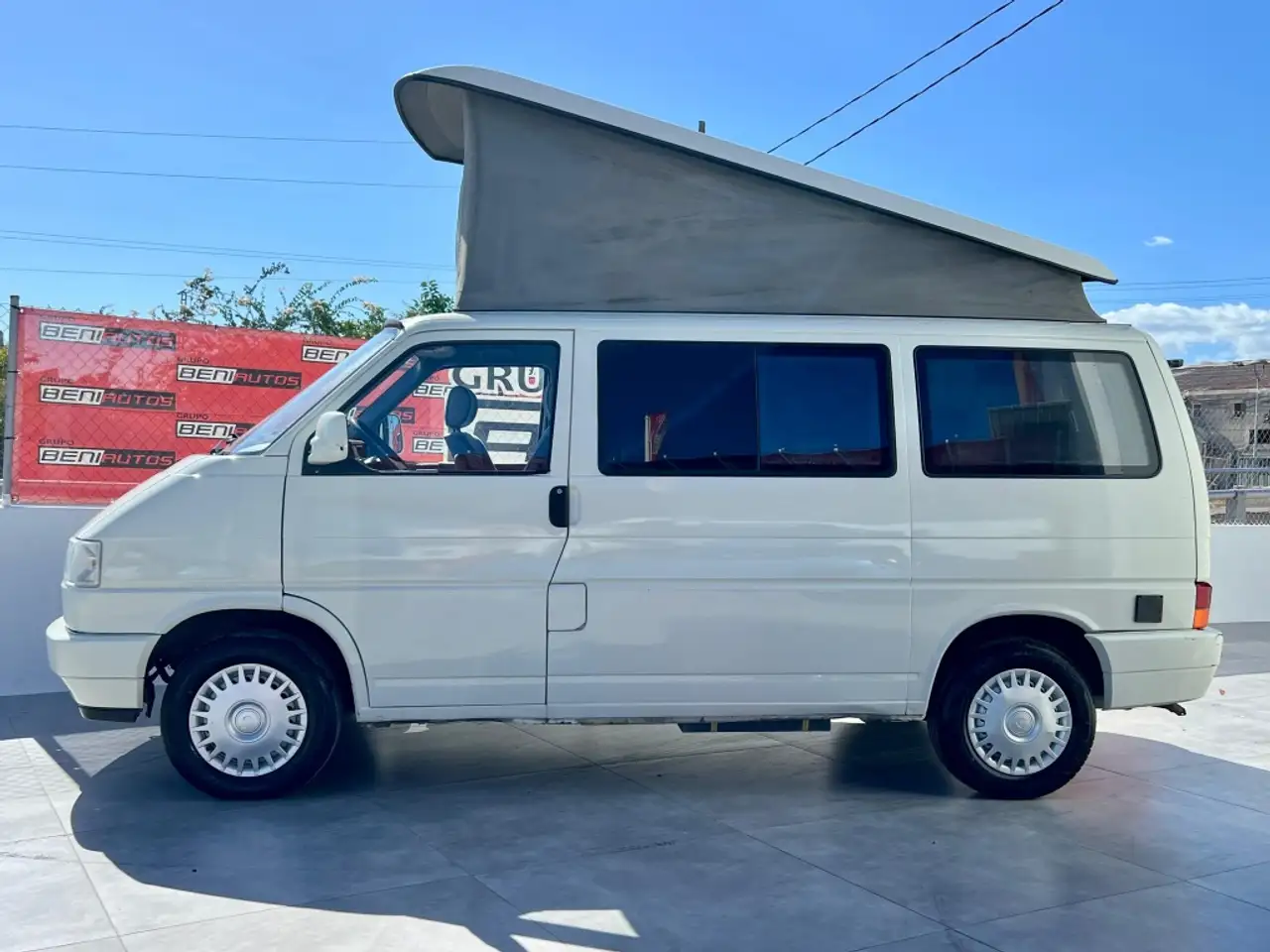 Volkswagen Transporter Monovolumen Manual de 4 Puertas, foto 2