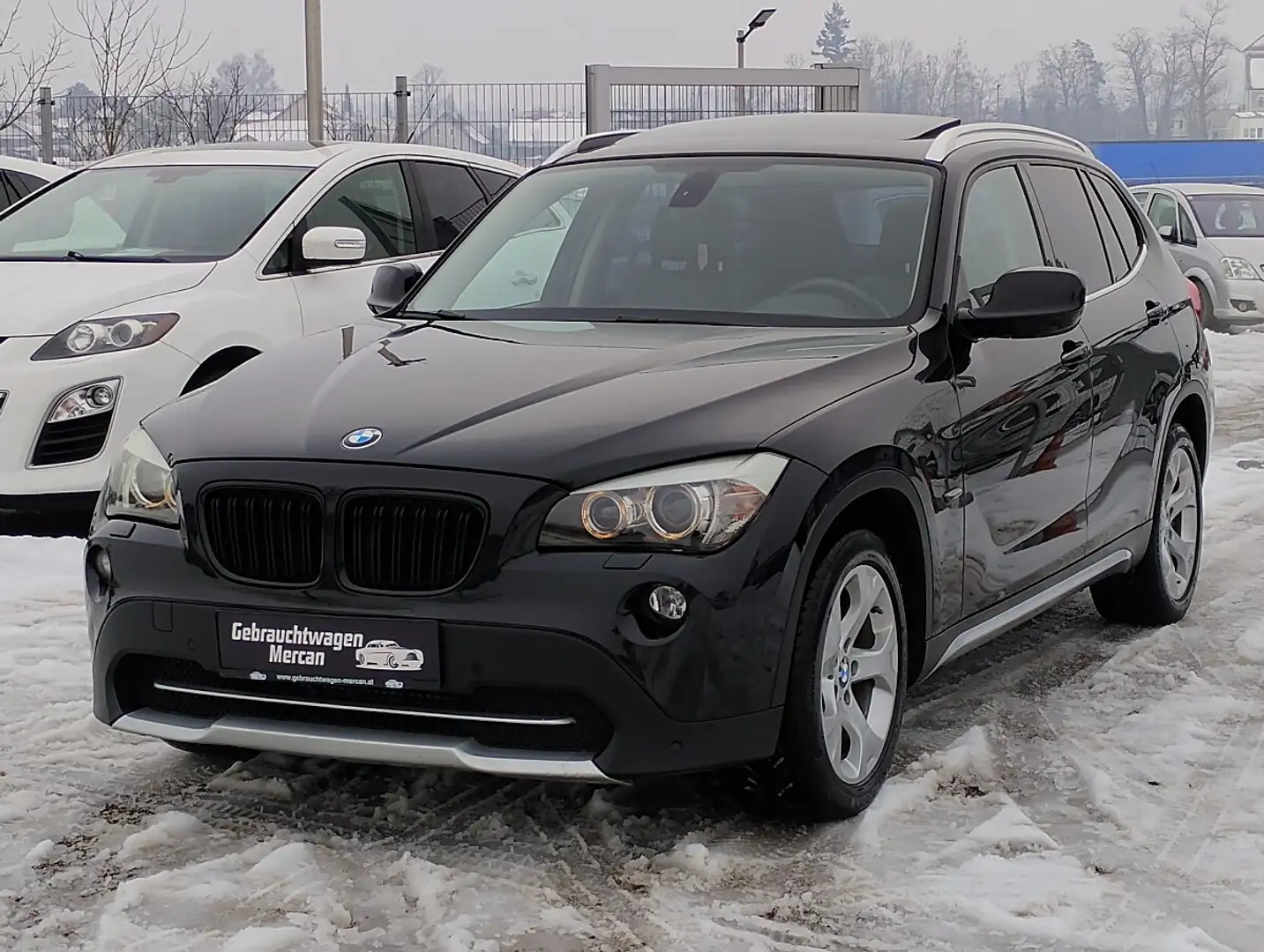BMW X1 xDrive20d Österreich Paket Aut. Schwarz - 1