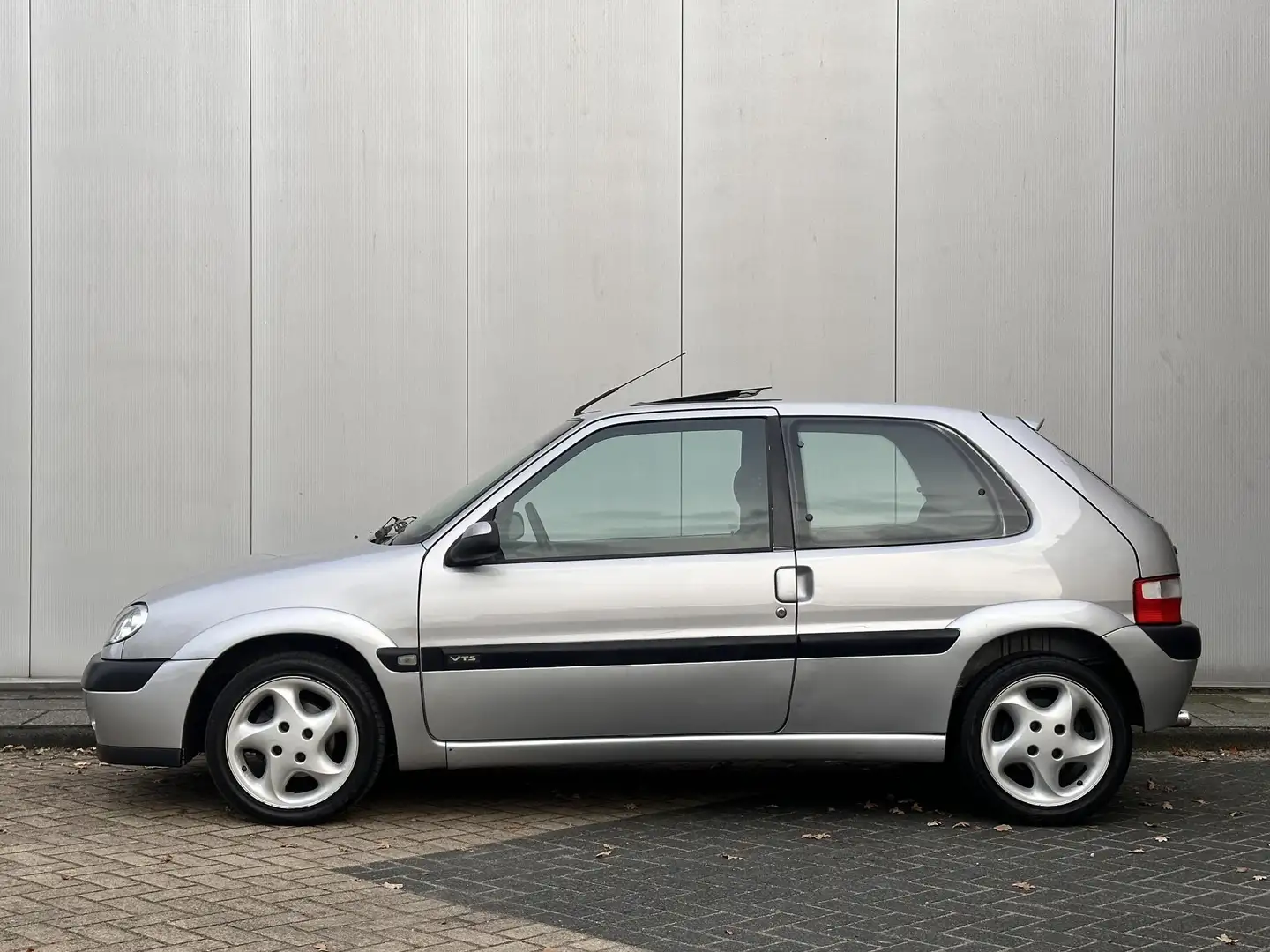 Citroen SAXO 1.6i-16V VTS l Schuifdak l NL Auto l NAP l Grijs - 2