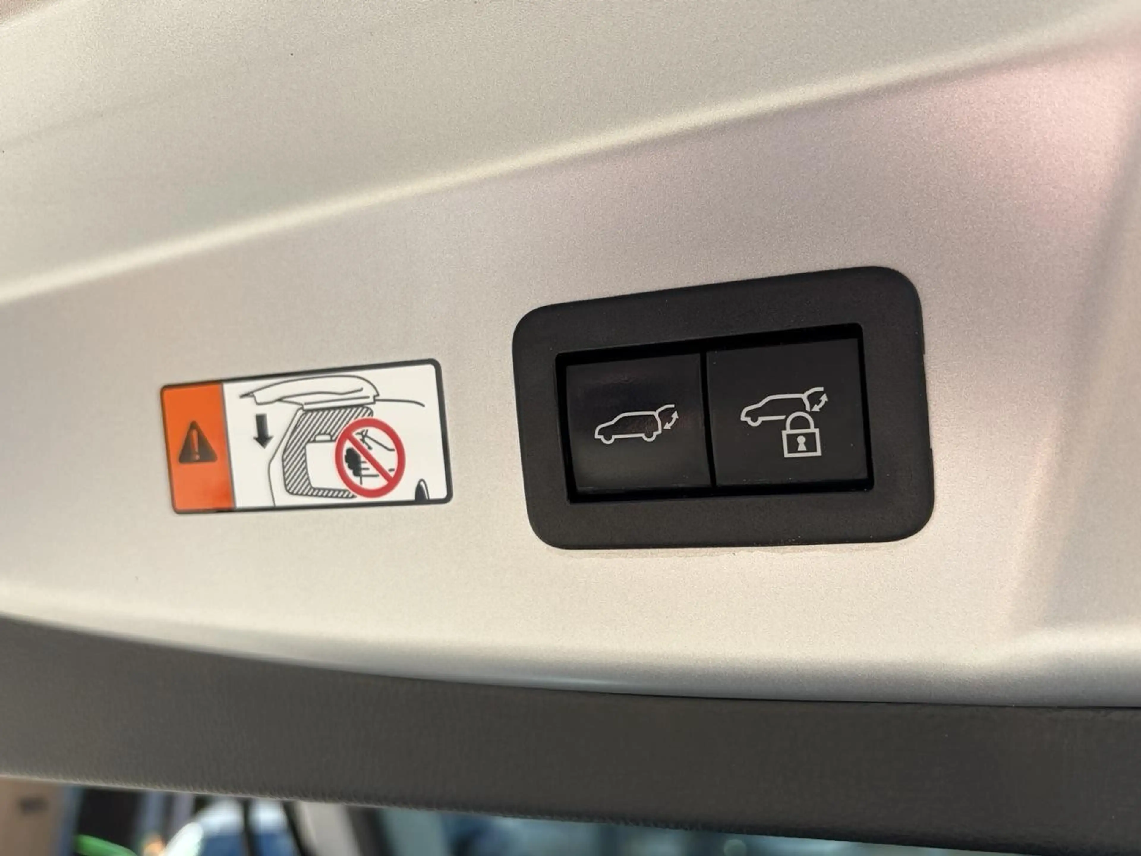 Toyota Prius 2.0 Plug-in Elegant A/T + FABRIEKSGARANTIE — photo 10
