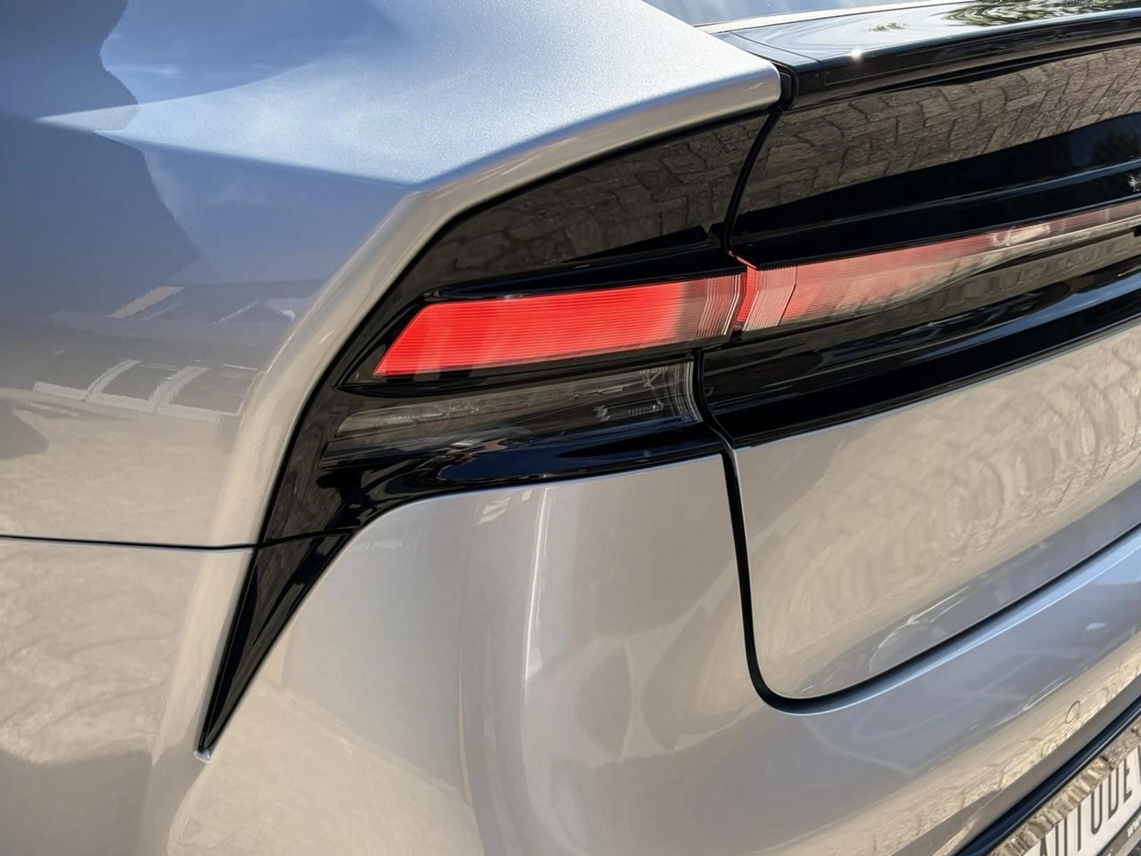 Toyota Prius 2.0 Plug-in Elegant A/T + FABRIEKSGARANTIE — photo 6