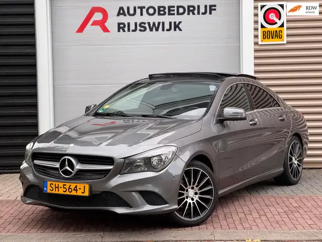 Mercedes-Benz CLA 180 CDI Panoramadak/Navigatie/Pdc