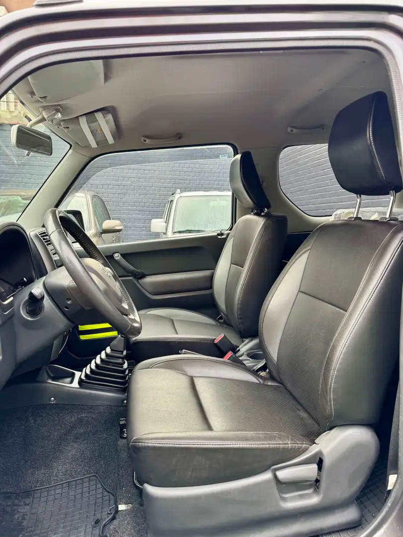 Suzuki Jimny Jimny 1.3i JLX Dakota car-pass Belge Grau - 2