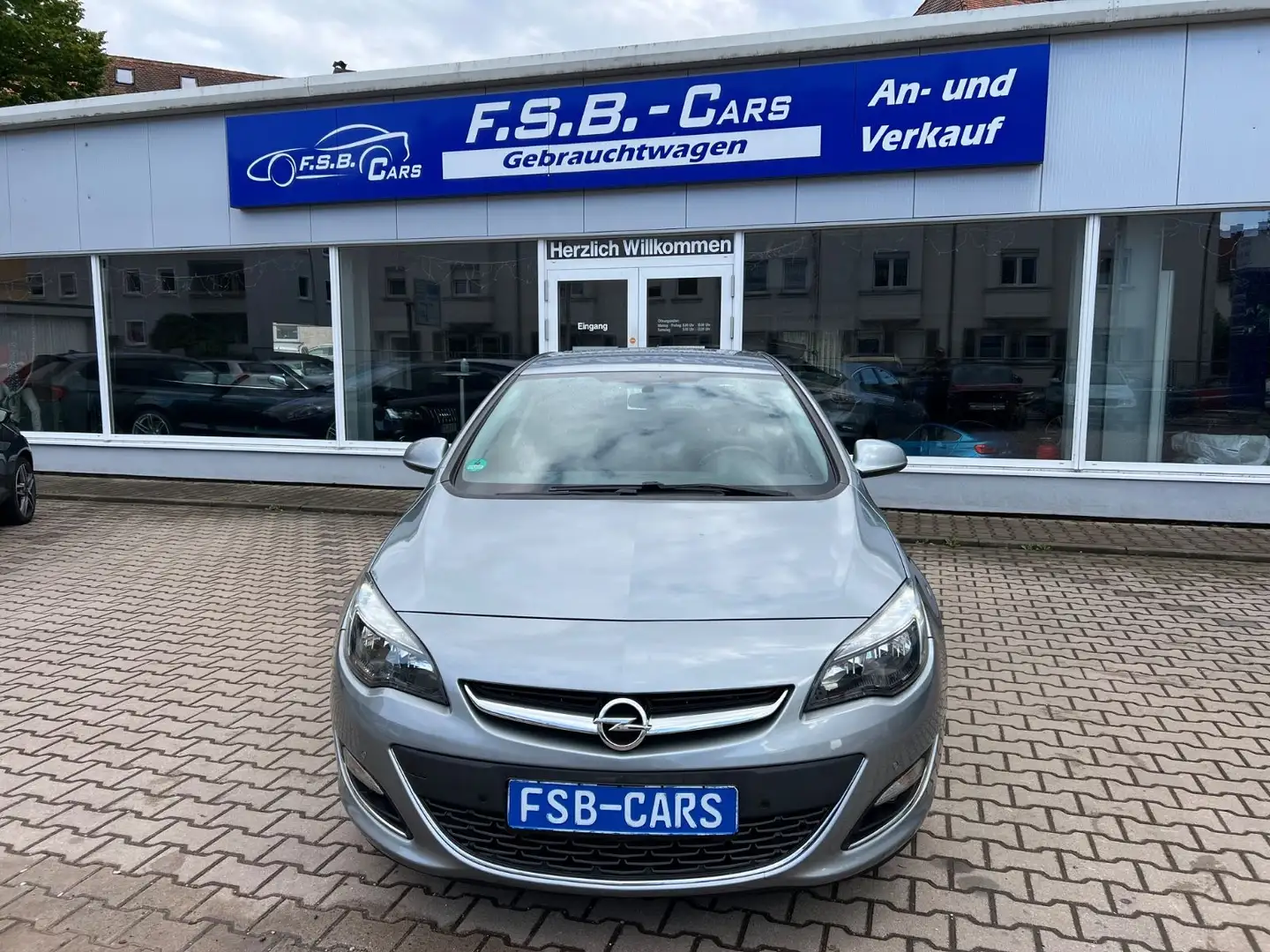 Opel Astra J Lim. 5-trg. Exklusiv Navi Teilleder Silber - 2