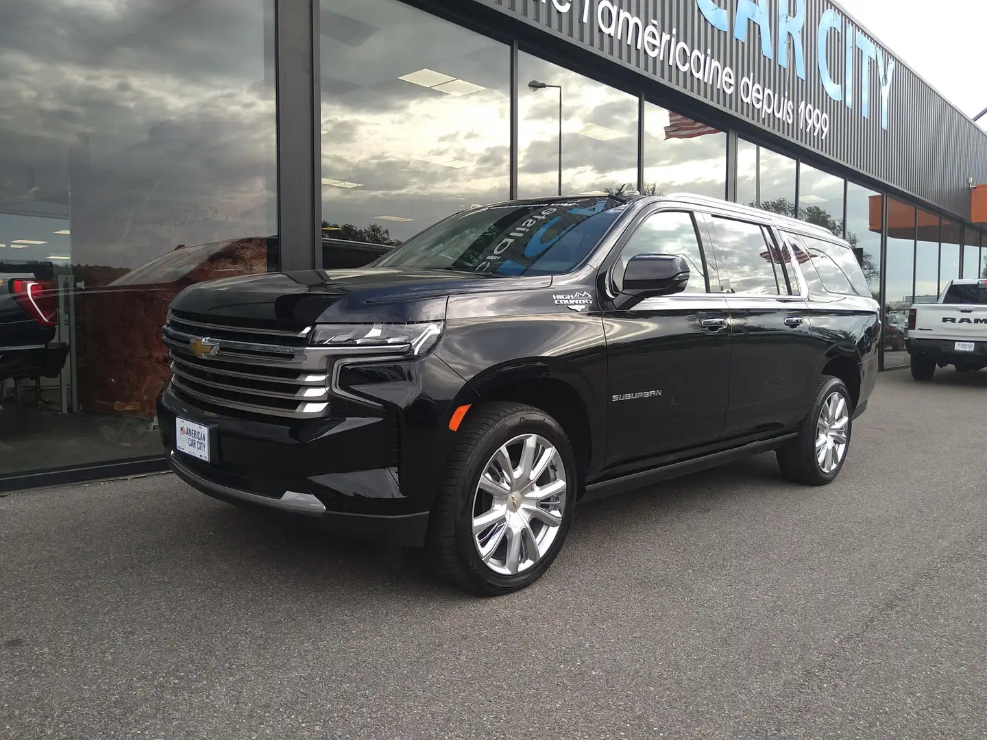 Chevrolet Suburban HIGH COUNTRY 4x4 - 6.2L V8 Noir - 1