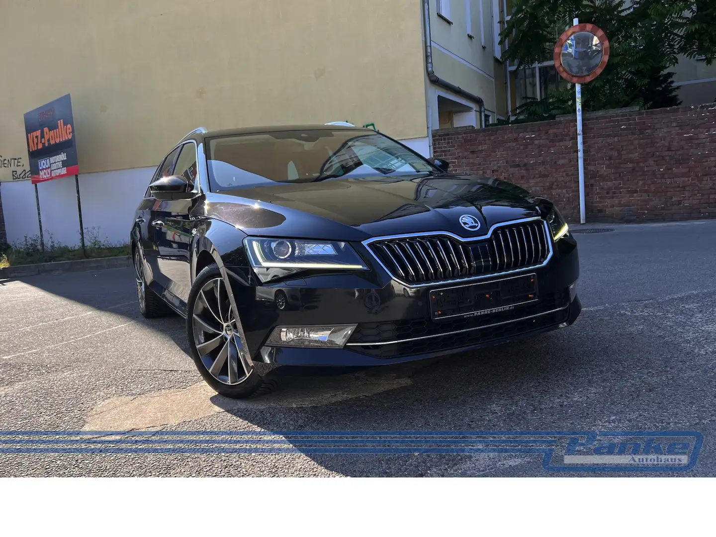 Skoda Superb Combi L&K 1.8*Pano*Leder*ACC*B-Xenon*1.Hd Schwarz - 1