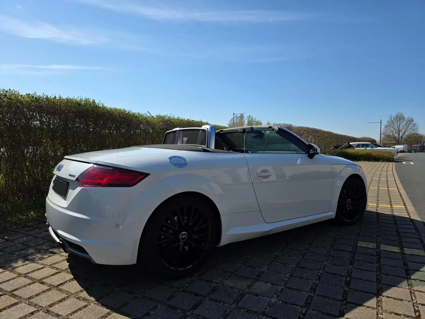 Audi TT Audi TT Roadster 3x S-line 2.0 TFSI quat LED Navi+ Weiß - 2