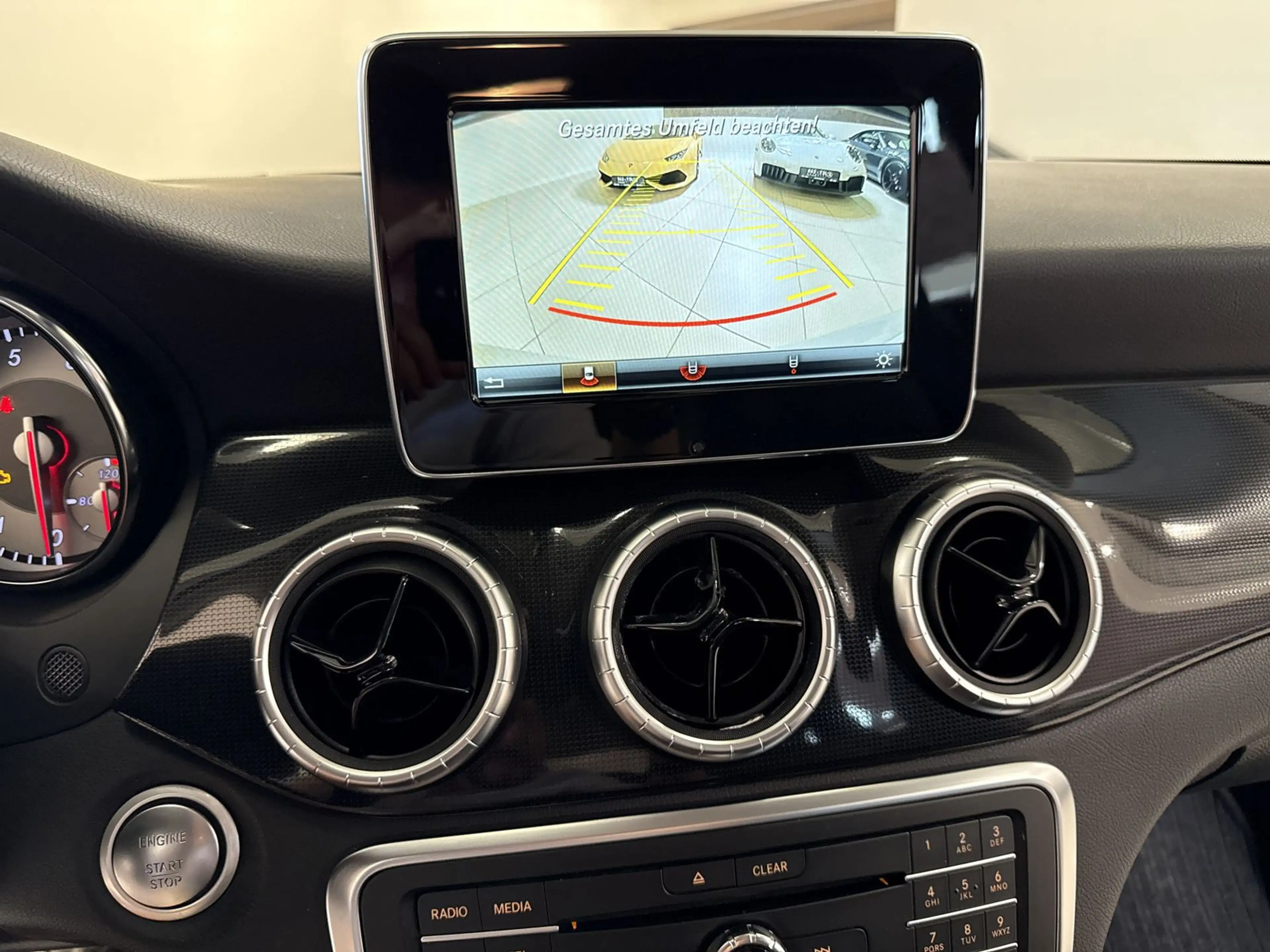 Mercedes-Benz CLA 200 *1.Hand - Navi - Kamera* — photo 13