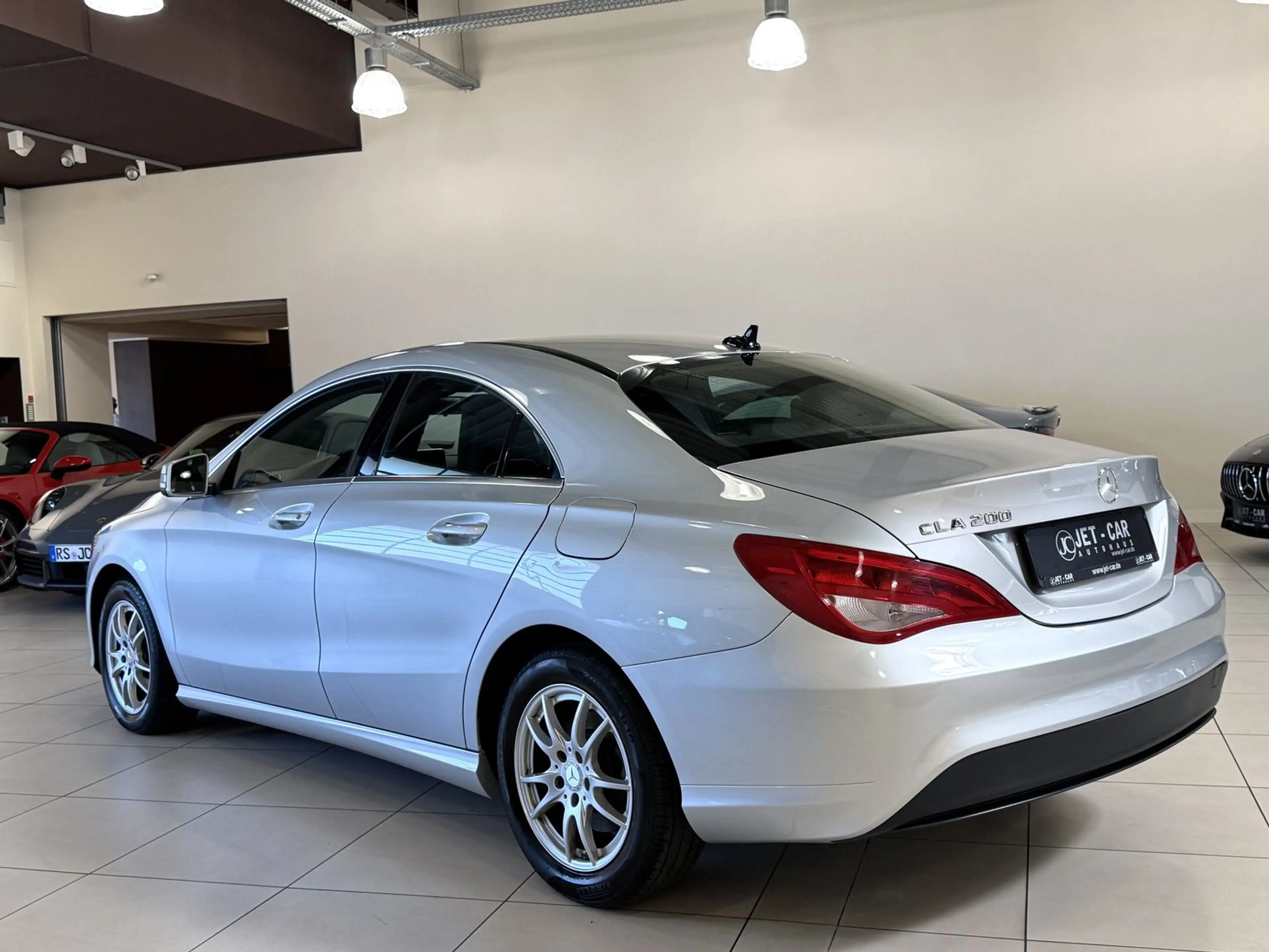 Mercedes-Benz CLA 200 *1.Hand - Navi - Kamera* — photo 6