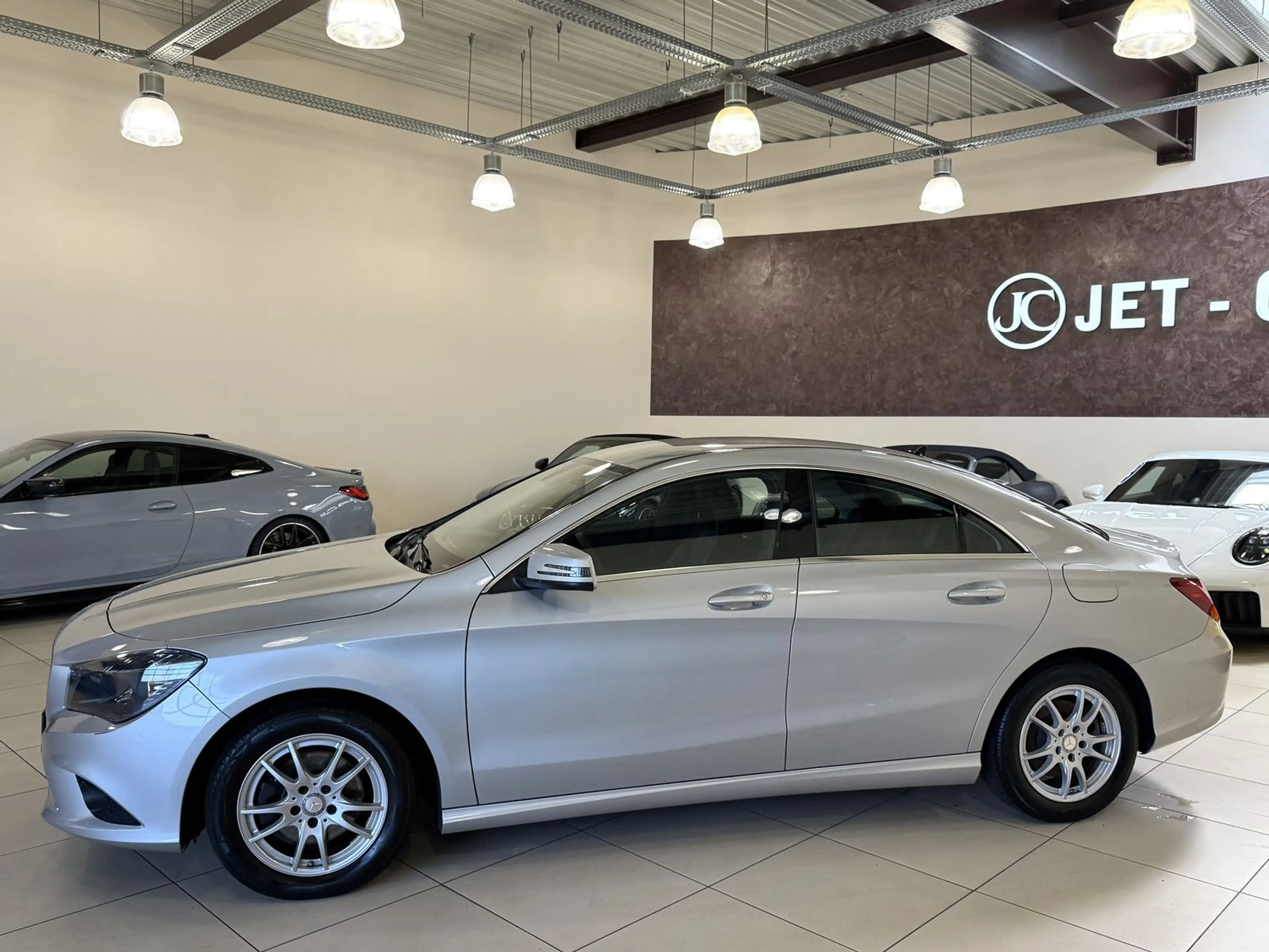 Mercedes-Benz CLA 200 *1.Hand - Navi - Kamera* — photo 3