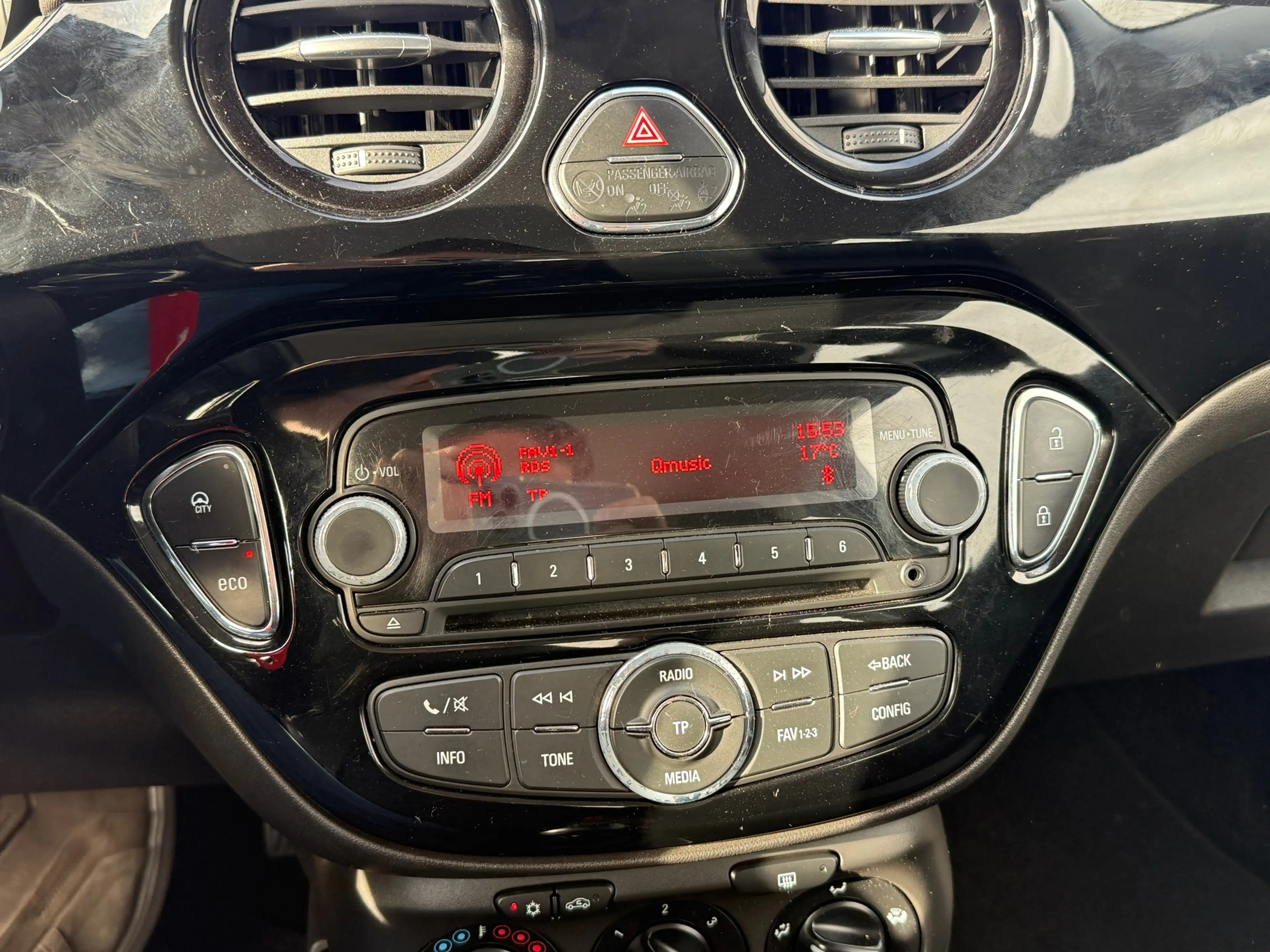Opel Adam 1.0 Turbo Jam Favourite Sportvelgen | Cruise | Air — photo 13