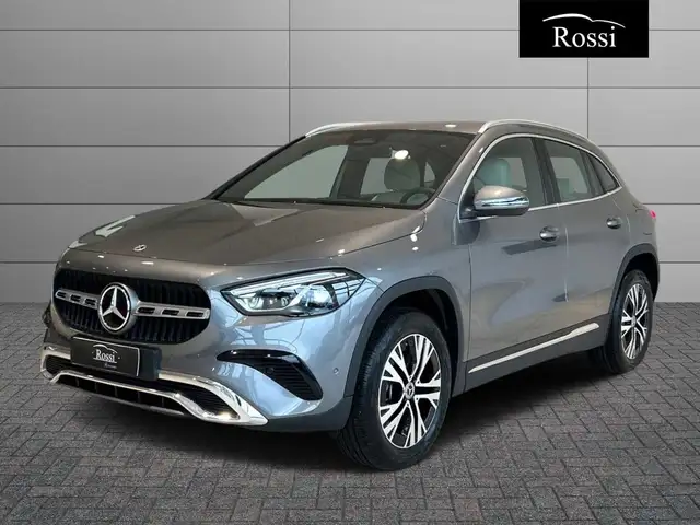Mercedes-Benz GLA 180 d Automatic