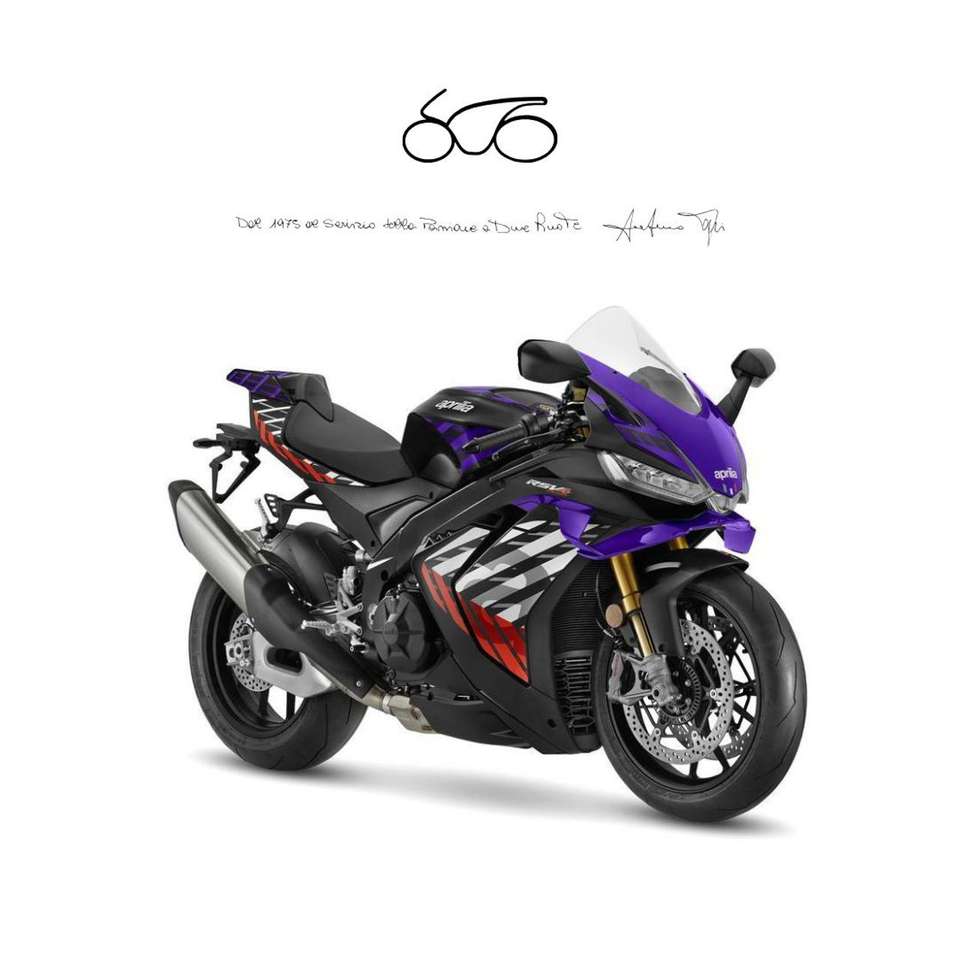 Aprilia RSV4 Factory